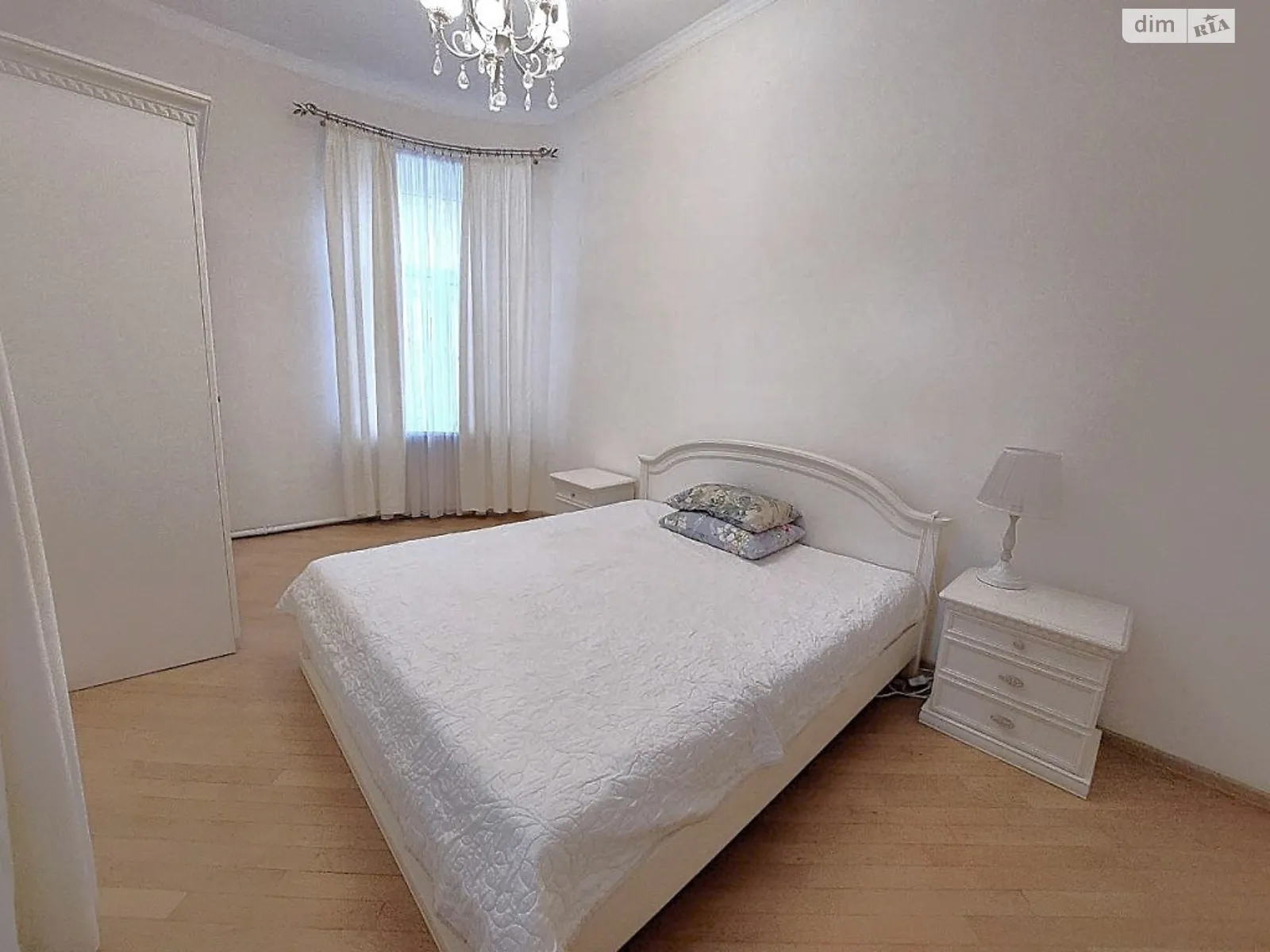 Сдается в аренду 3-комнатная квартира 98 кв. м в Одессе, ул. Ольгиевская, 9 - фото 1