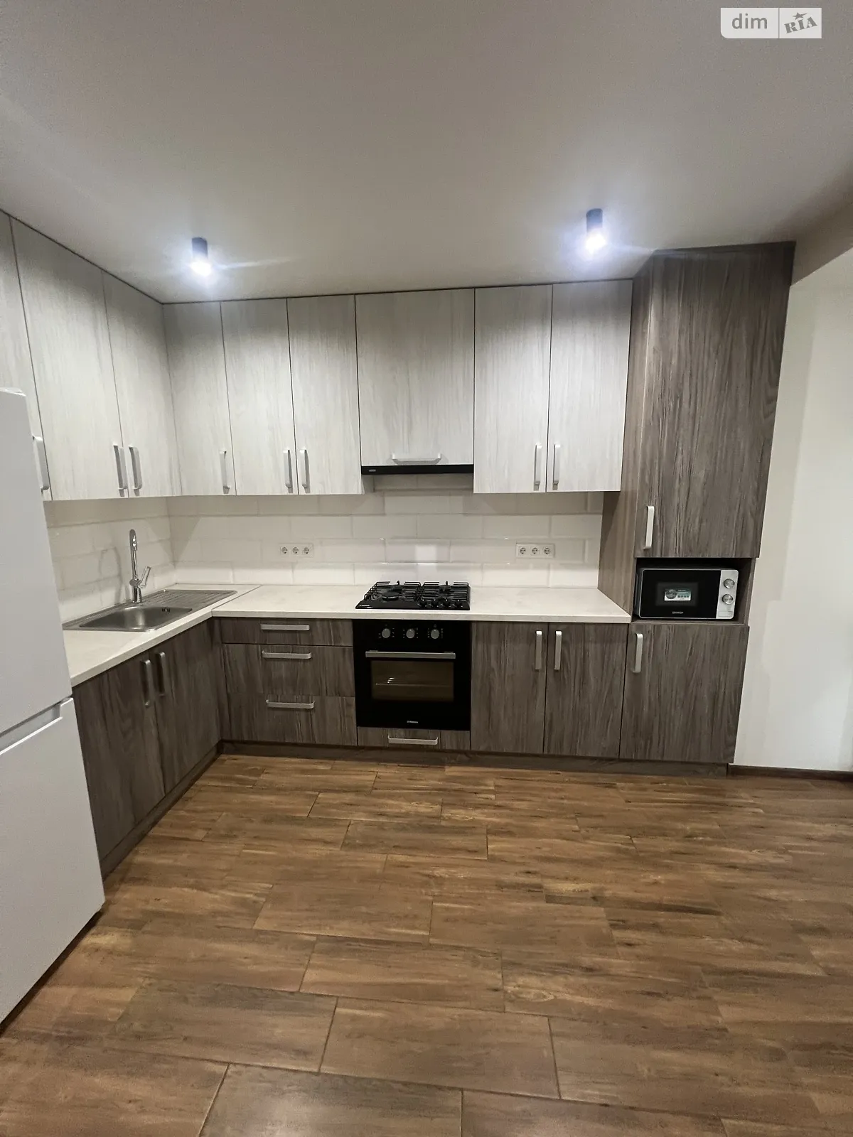 1-комнатная квартира 42 кв. м в Тернополе, пер. Кирпичный - фото 1