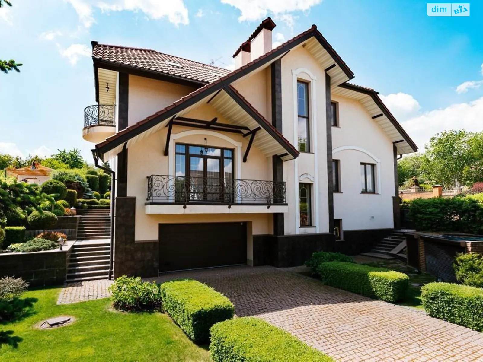 Продается дом на 2 этажа 363 кв. м с верандой, цена: 550000 $ - фото 1