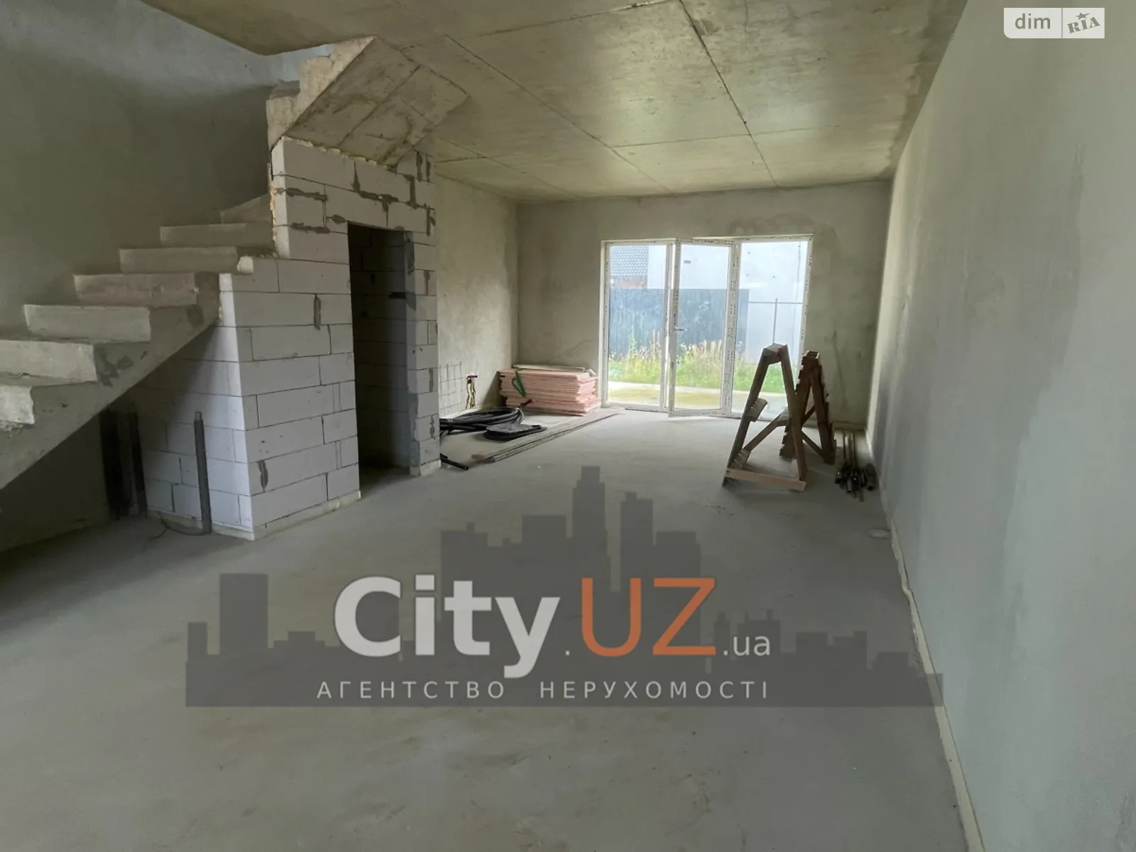 Продается дом на 2 этажа 109 кв. м с бассейном, цена: 75000 $ - фото 1