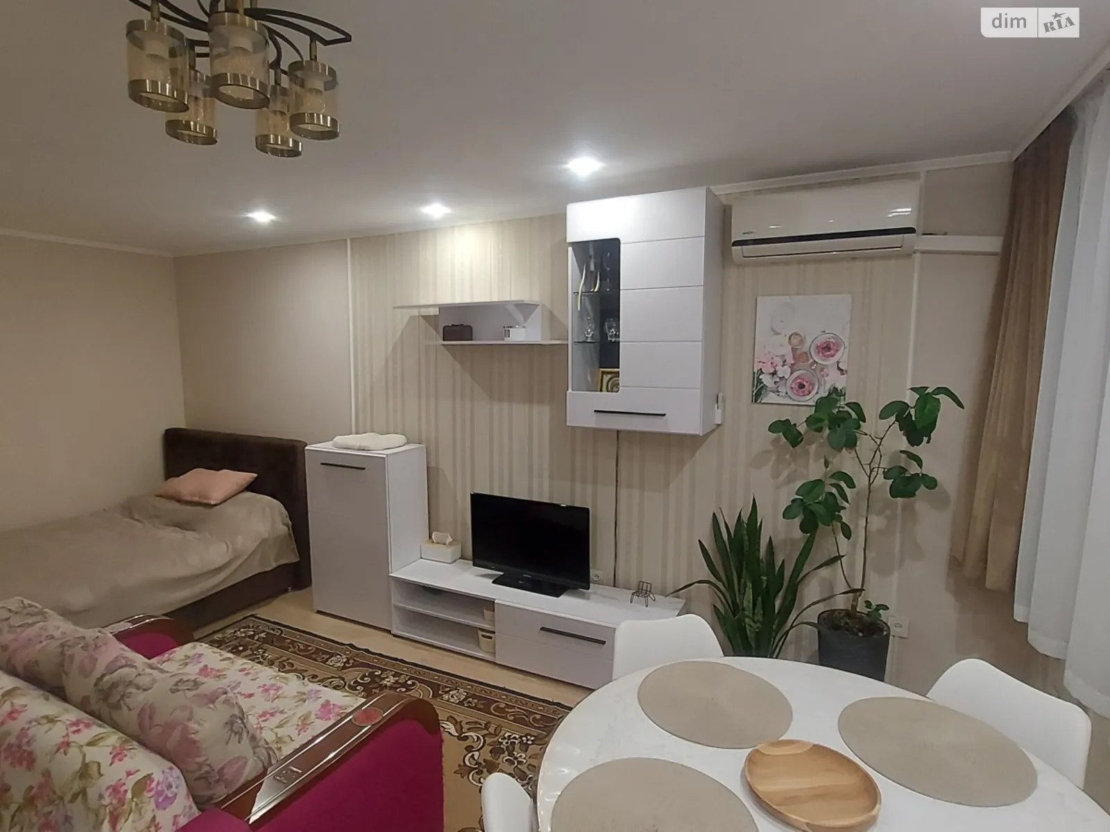 Здається в оренду 2-кімнатна квартира 41 кв. м у Ужгороді, вул. Іштвана Сечені, 33 - фото 1