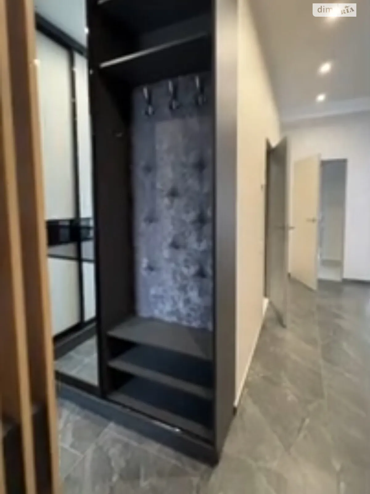 Продается 2-комнатная квартира 70 кв. м в Ровно, ул. Савура Клима, 15 - фото 1