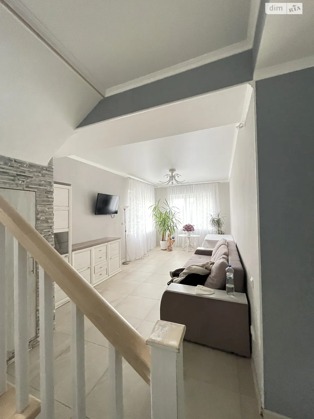 Сдается в аренду дом на 2 этажа 120 кв. м с бассейном, цена: 42000 грн - фото 1