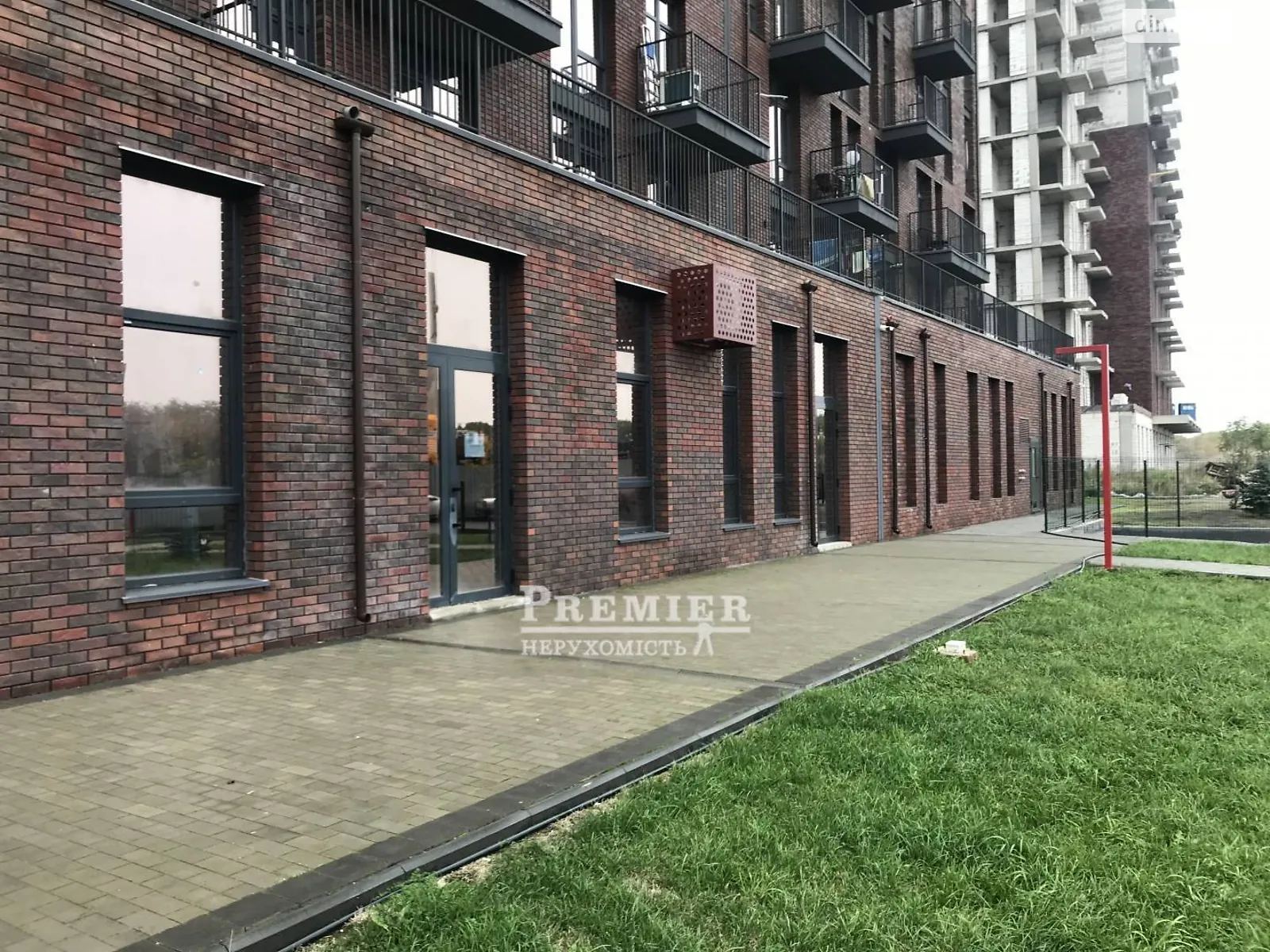 Продается помещения свободного назначения 80 кв. м в 8-этажном здании, цена: 72500 $ - фото 1