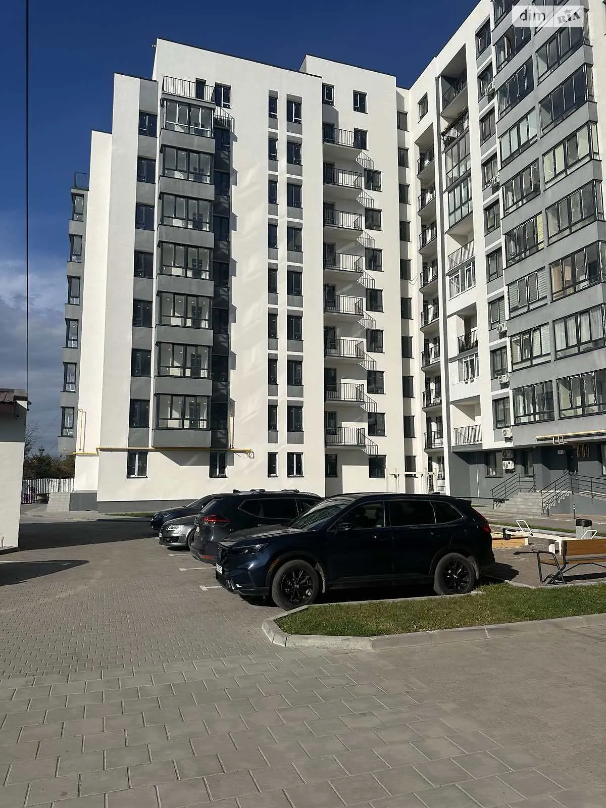 Продається 1-кімнатна квартира 45 кв. м у Львові, вул. Довга - фото 1