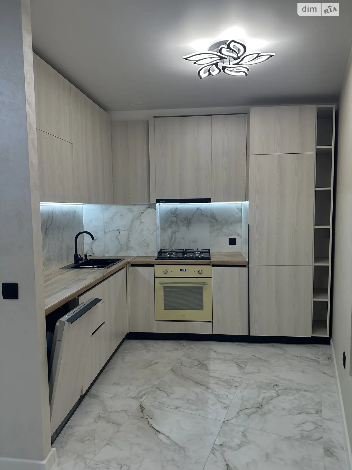 2-комнатная квартира 60 кв. м в Тернополе, ул. Киевская - фото 1