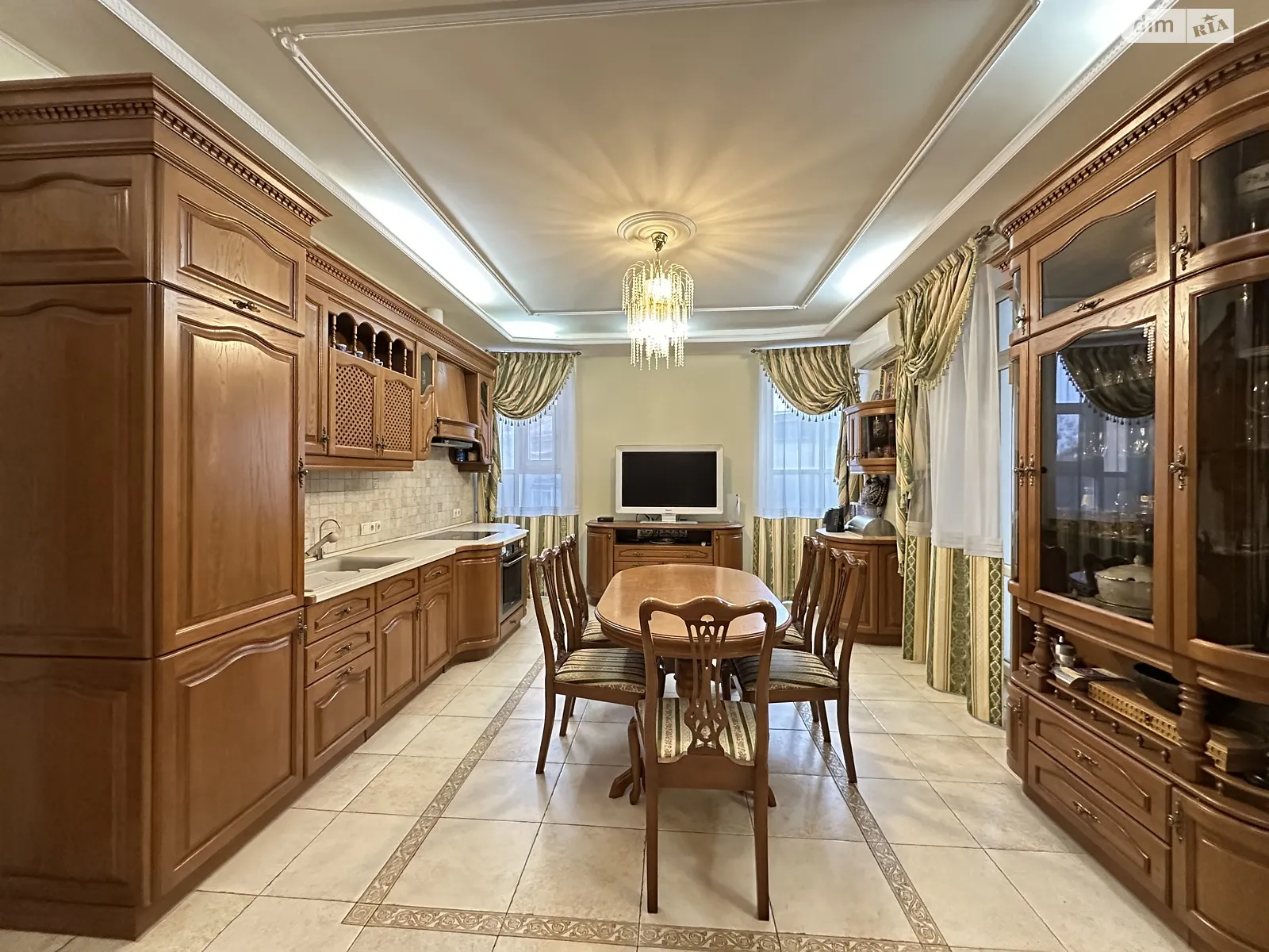 Продається 3-кімнатна квартира 128.4 кв. м у Києві, узвіз Кудрявський - фото 1