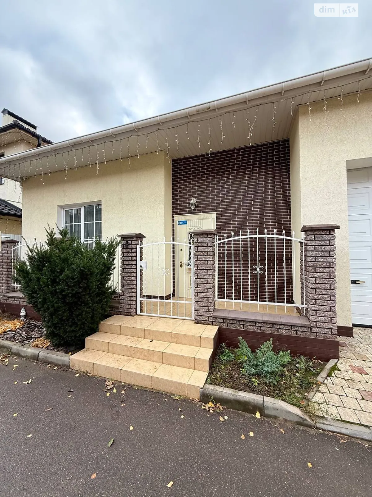 Продается дом на 2 этажа 165 кв. м с мансардой, цена: 182000 $ - фото 1