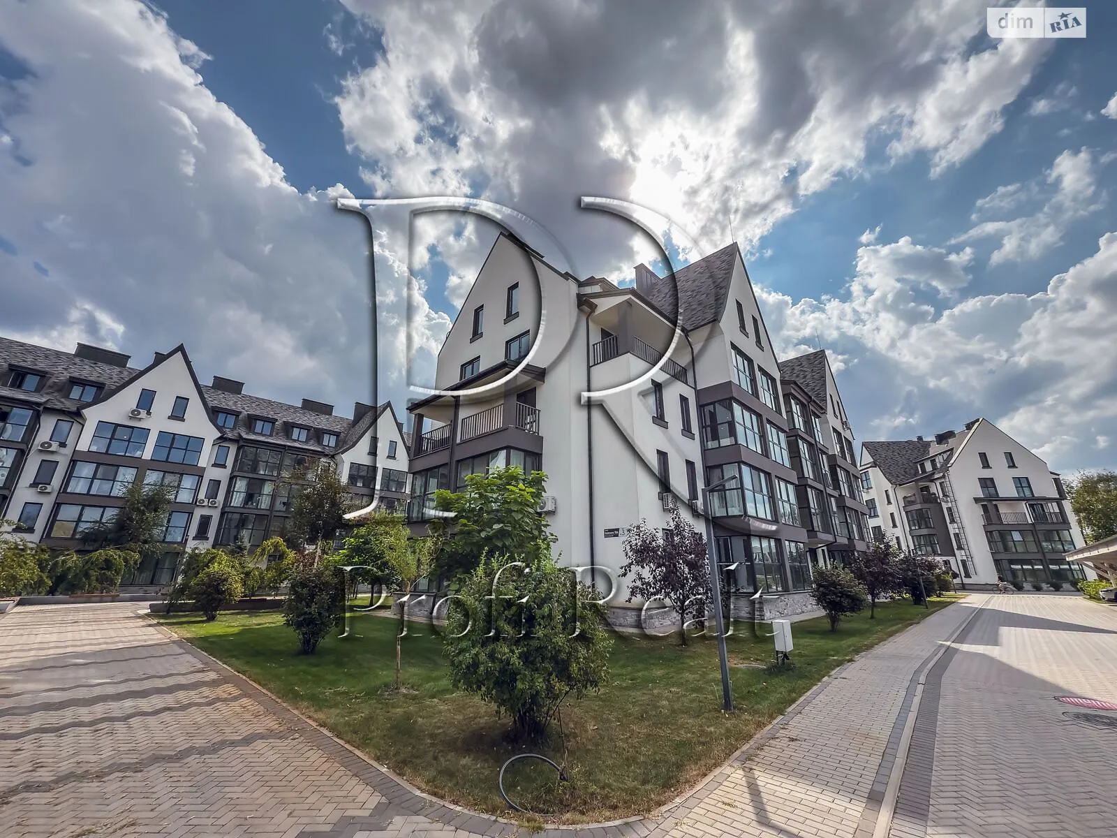 Продається 4-кімнатна квартира 125 кв. м у Зазим'ї, вул. Київська, 10В корпус 3 - фото 1