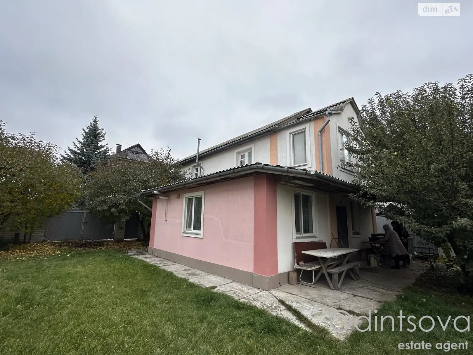 Продается дом на 2 этажа 105.9 кв. м с участком, цена: 100700 $ - фото 1