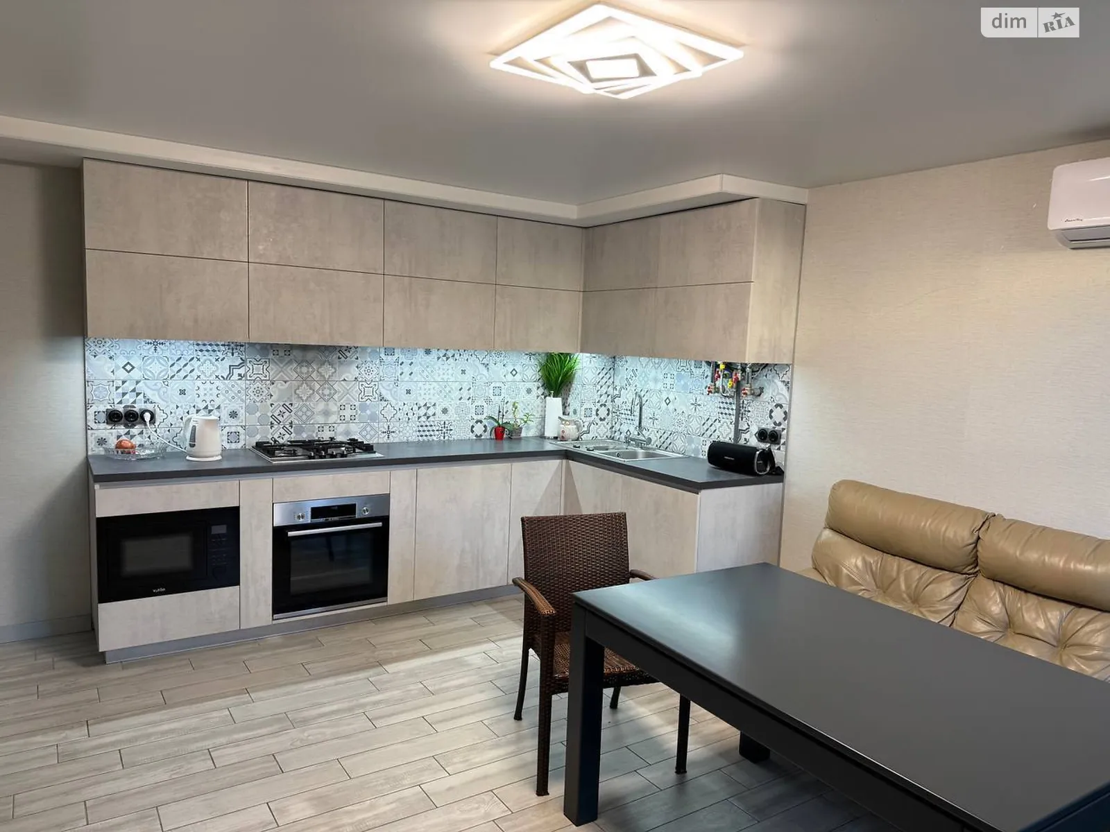 Продается 2-комнатная квартира 75.3 кв. м в Одессе, цена: 72000 $ - фото 1