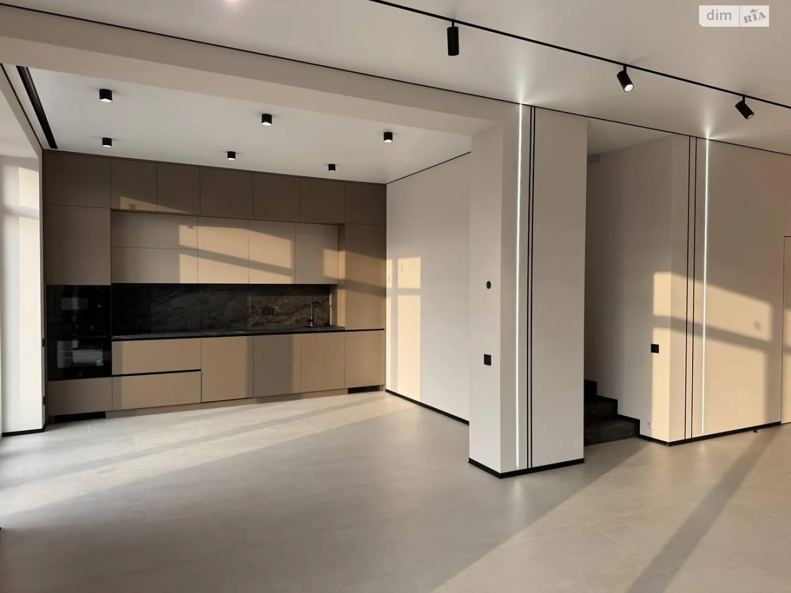 Продается дом на 2 этажа 140 кв. м с мансардой, цена: 265000 $ - фото 1