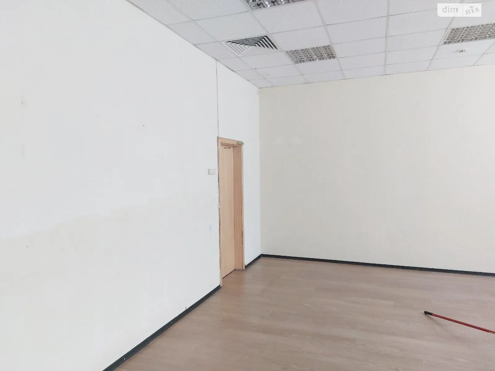 Здається в оренду офіс 96.8 кв. м в бізнес-центрі, цена: 25210 грн - фото 1