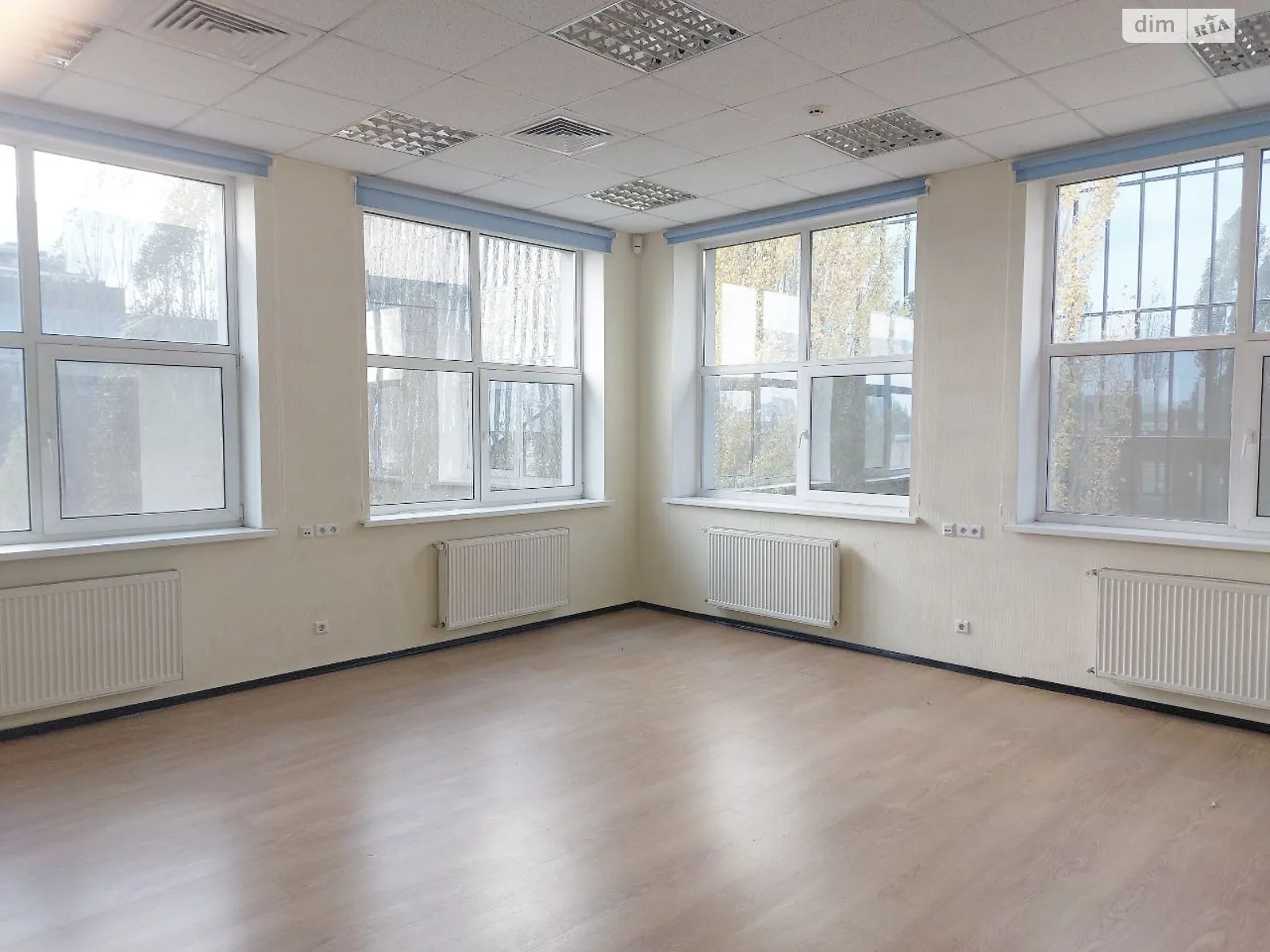 Здається в оренду офіс 64.5 кв. м в бізнес-центрі, цена: 16820 грн - фото 1