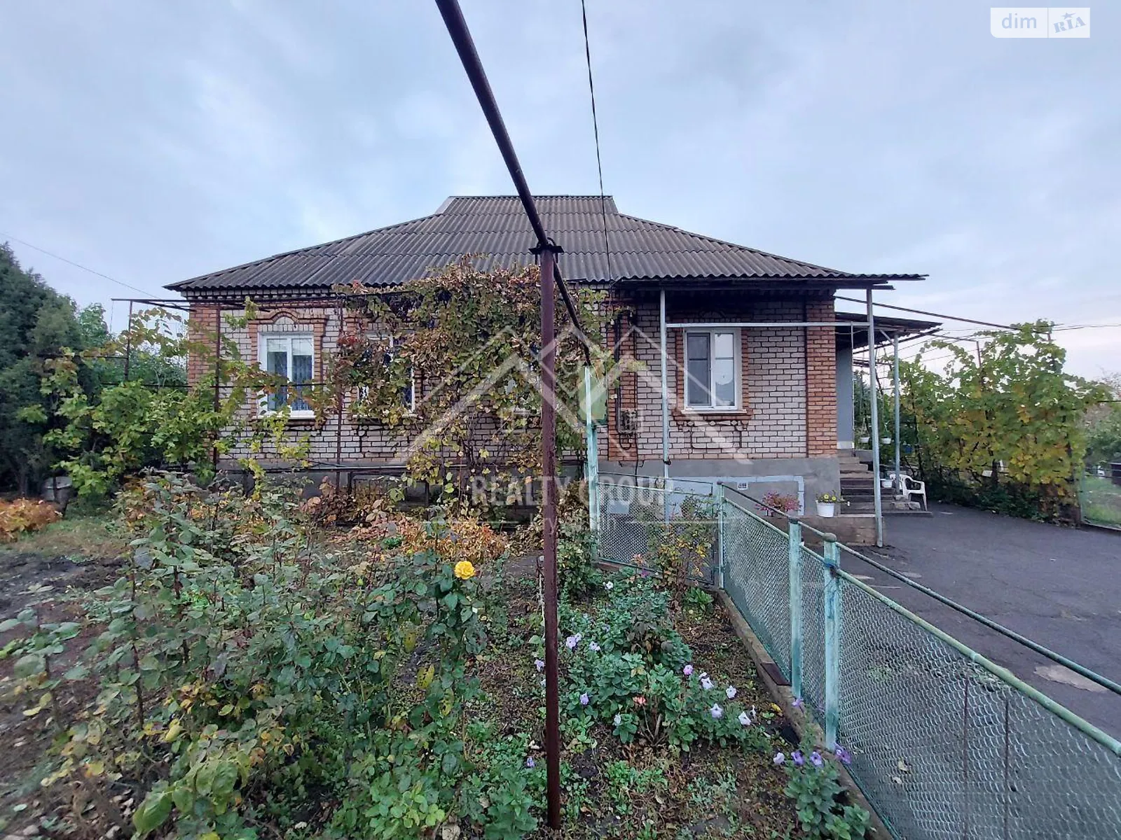 Продается одноэтажный дом 133.2 кв. м с гаражом, цена: 53000 $ - фото 1