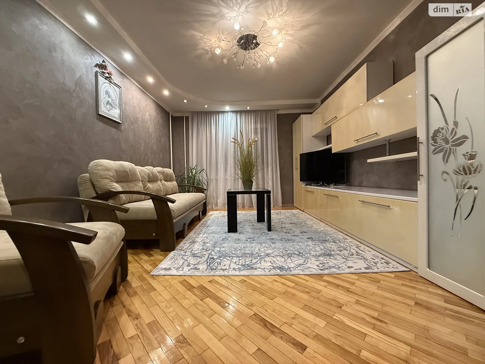 2-комнатная квартира 55.5 кв. м в Тернополе, ул. Микулинецкая Боковая - фото 1