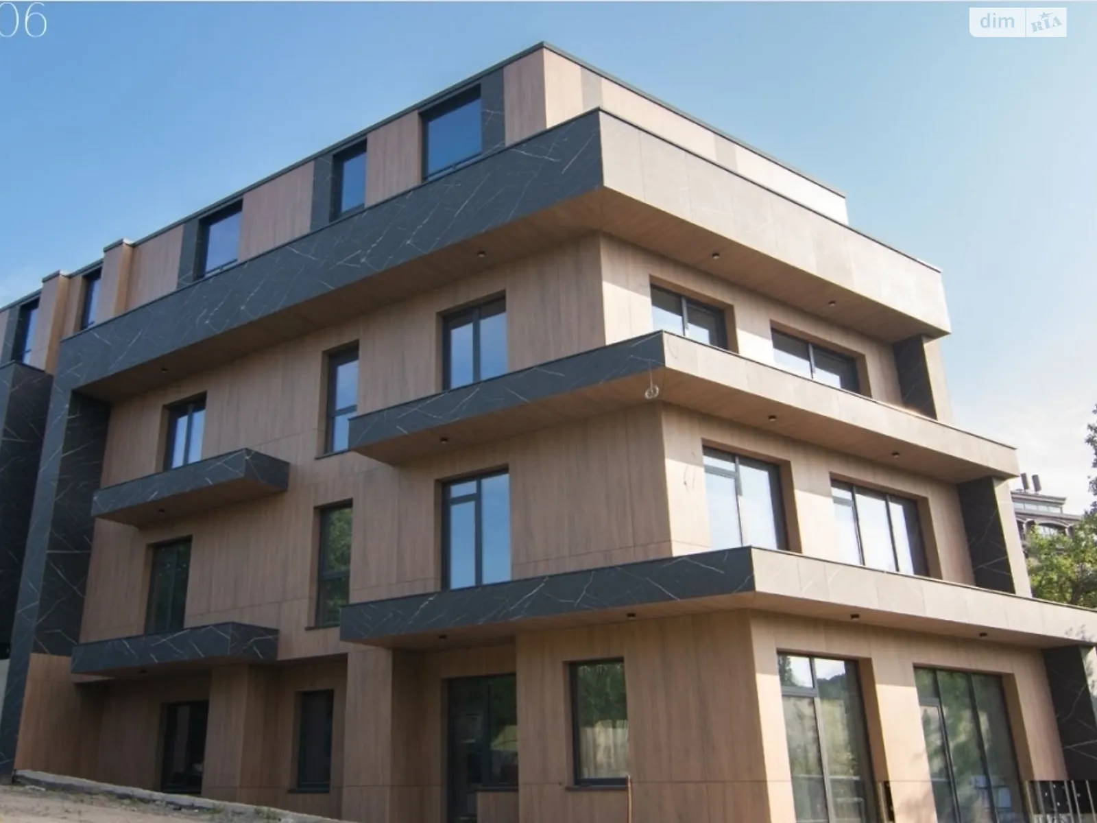 Продается офис 2135 кв. м в бизнес-центре, цена: 7500000 $ - фото 1