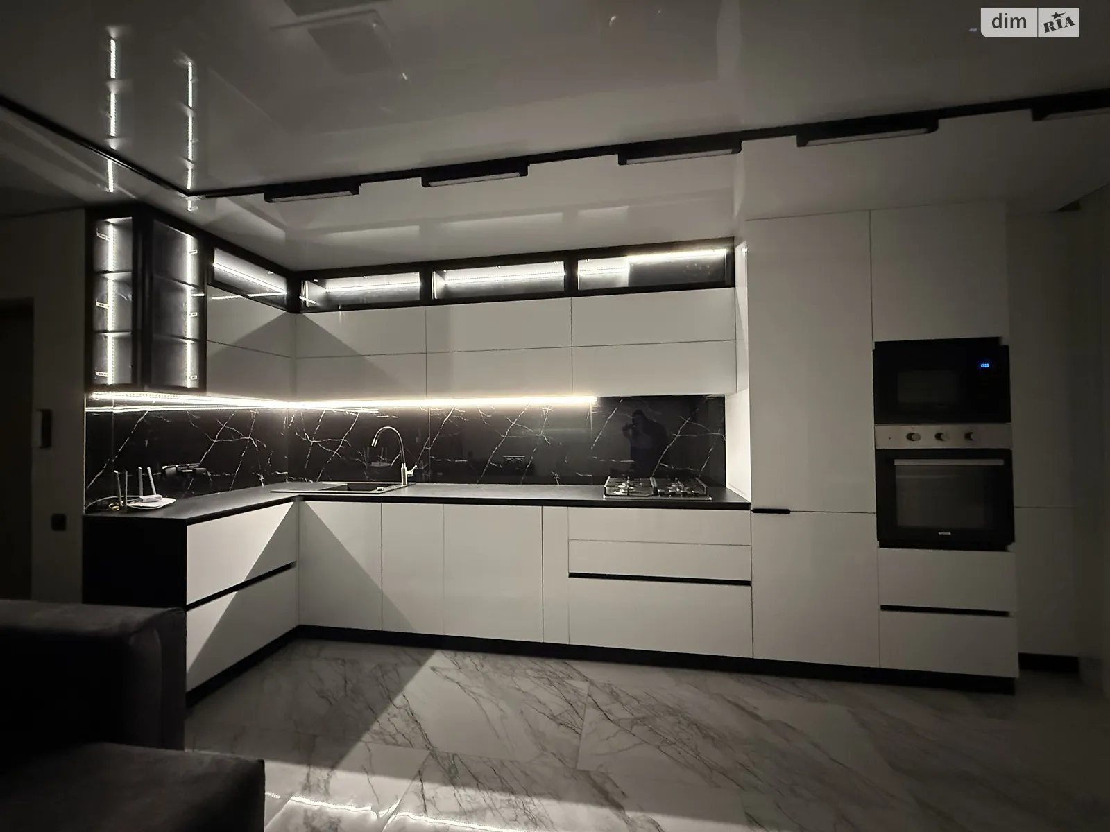 2-комнатная квартира 85 кв. м в Тернополе, ул. Микулинецкая - фото 1