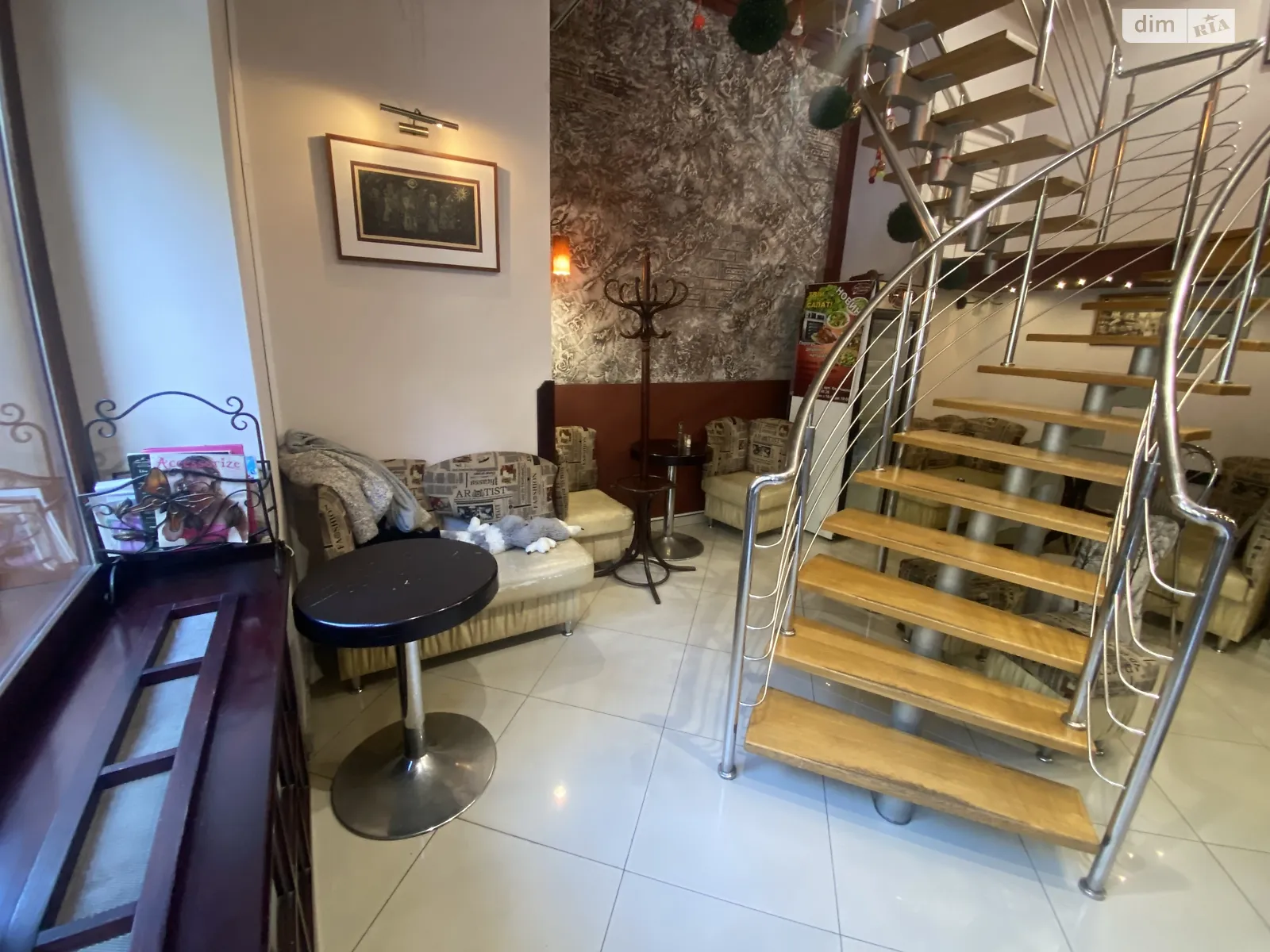 Сдается в аренду помещения свободного назначения 132 кв. м в 4-этажном здании, цена: 800 $ - фото 1