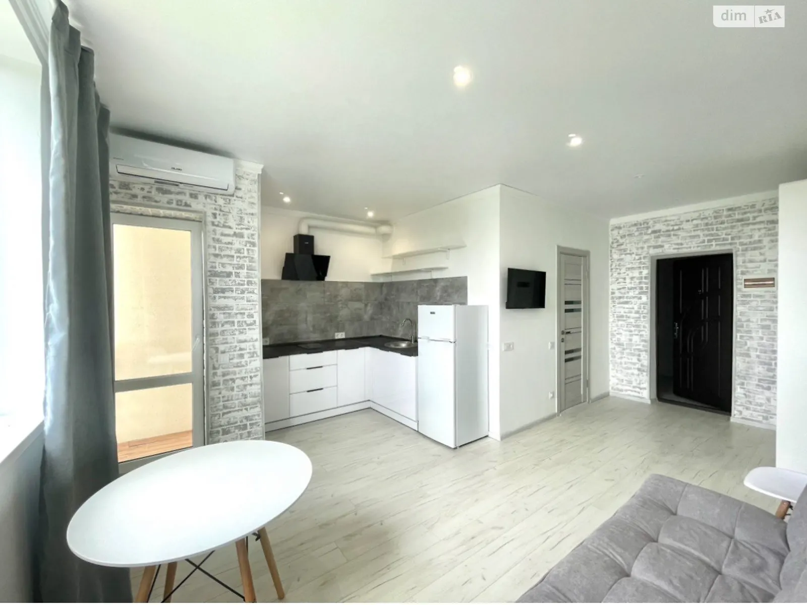 Сдается в аренду 1-комнатная квартира 24.9 кв. м в Киеве, ул. Михаила Дерегуса, 42 - фото 1