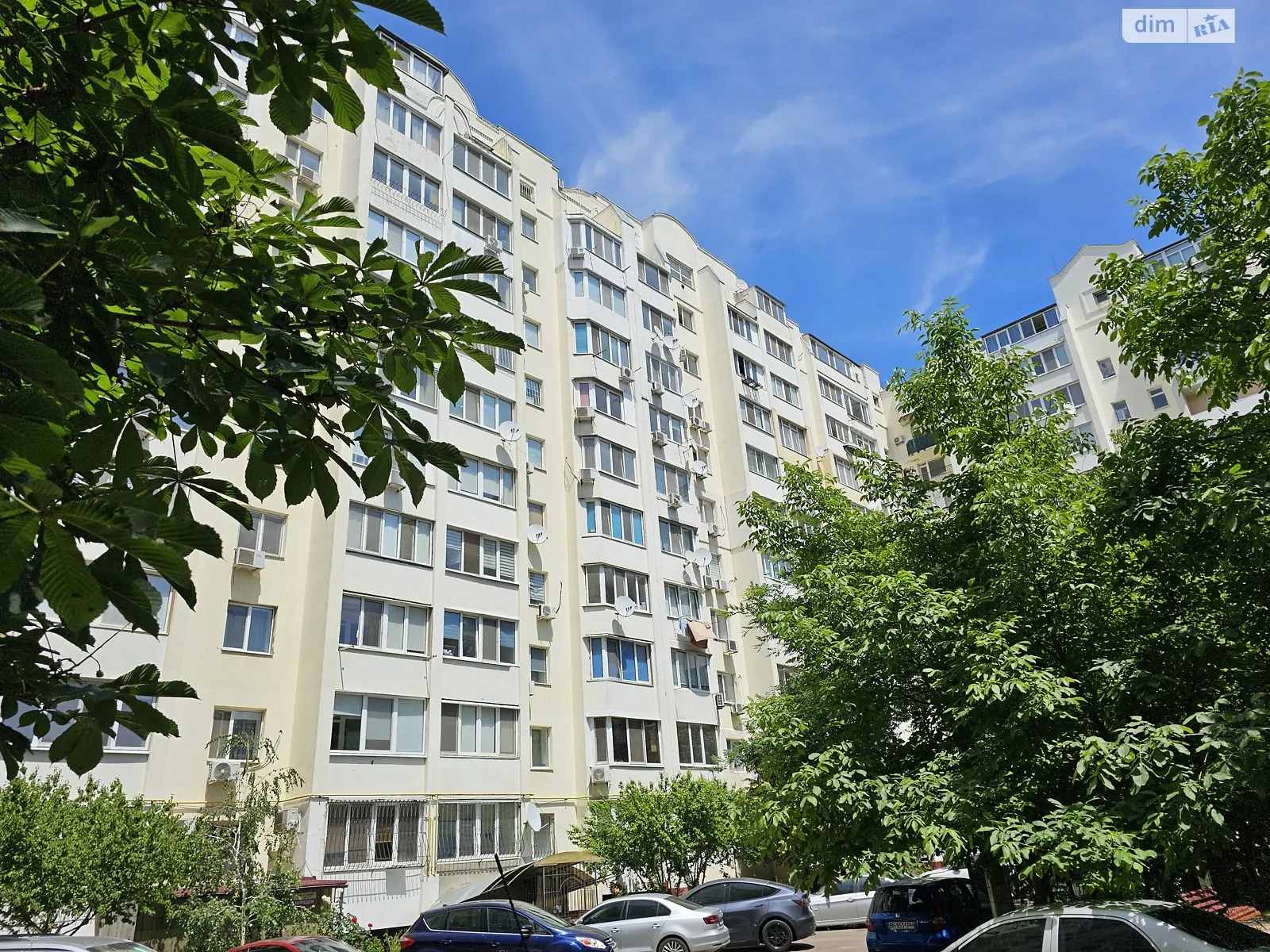 Продається 3-кімнатна квартира 135 кв. м у Одесі, вул. Івана Фунтового - фото 1