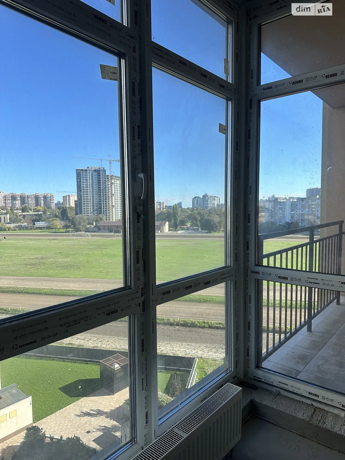 Продается 1-комнатная квартира 43 кв. м в Одессе, ул. Краснова, 1В - фото 1