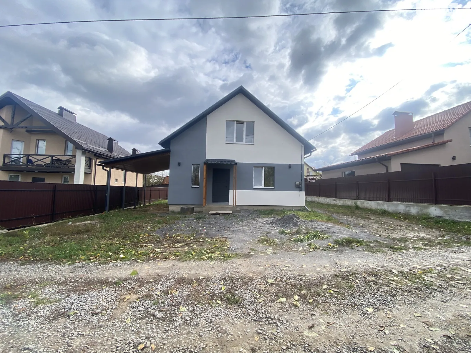 Продается дом на 2 этажа 120 кв. м с садом, цена: 75000 $ - фото 1