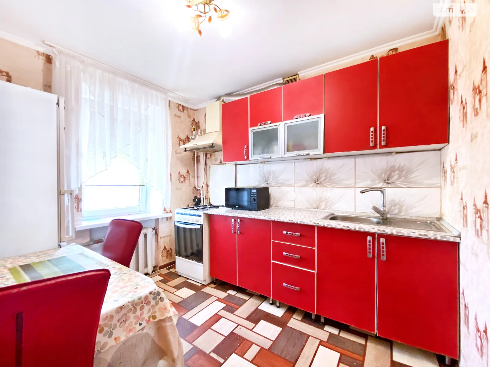 Продается 2-комнатная квартира 50 кв. м в Днепре, ул. Макуха Василия - фото 1