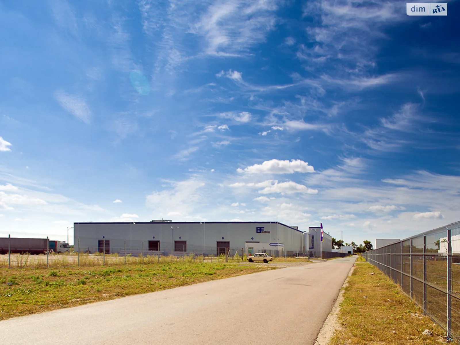 Продается объект сферы услуг 5000 кв. м в 2-этажном здании, цена: 1750000 $ - фото 1