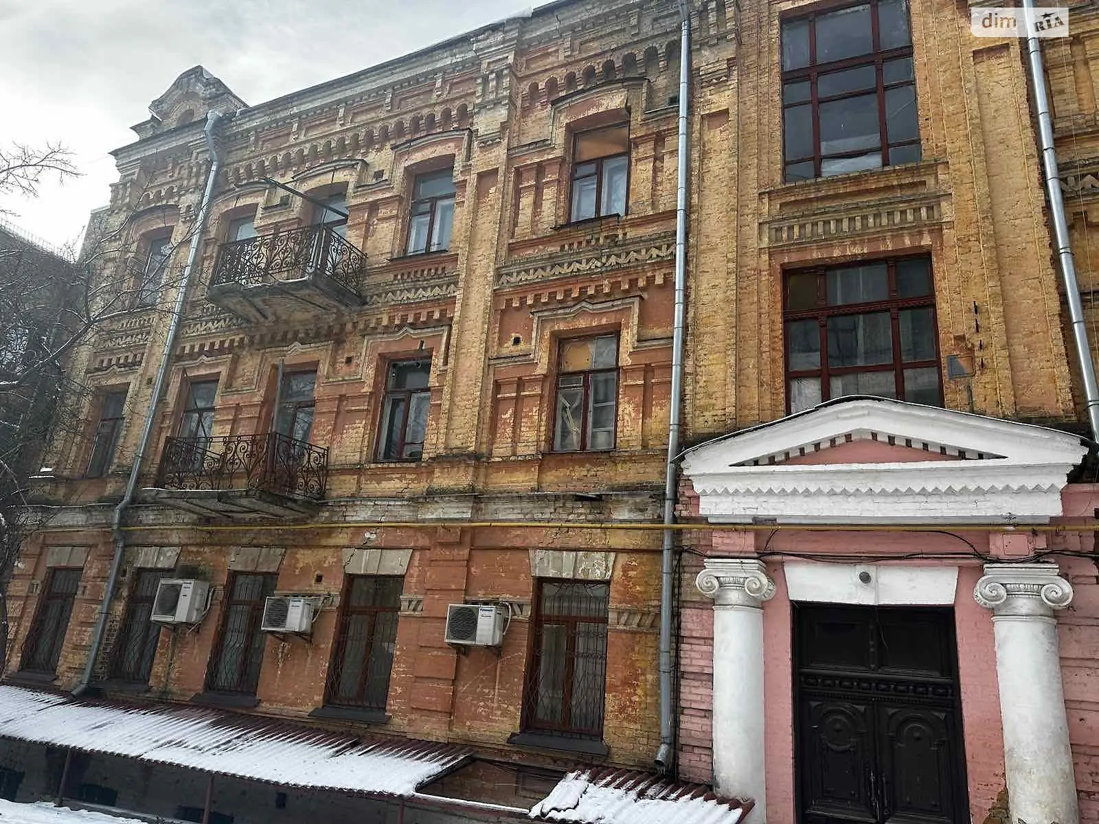 Продается помещения свободного назначения 1450 кв. м в 5-этажном здании, цена: 2100000 $ - фото 1