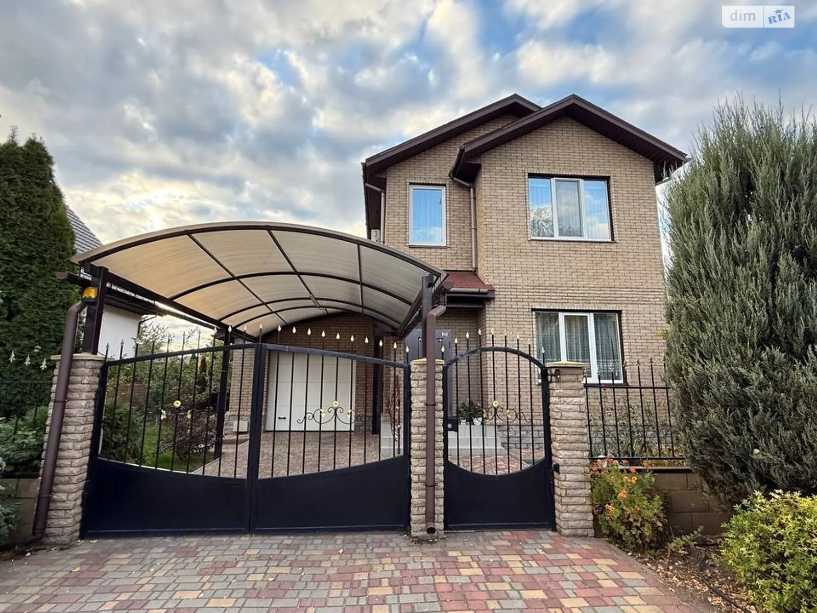 Продається будинок 2 поверховий 200 кв. м з бесідкою, цена: 295000 $ - фото 1