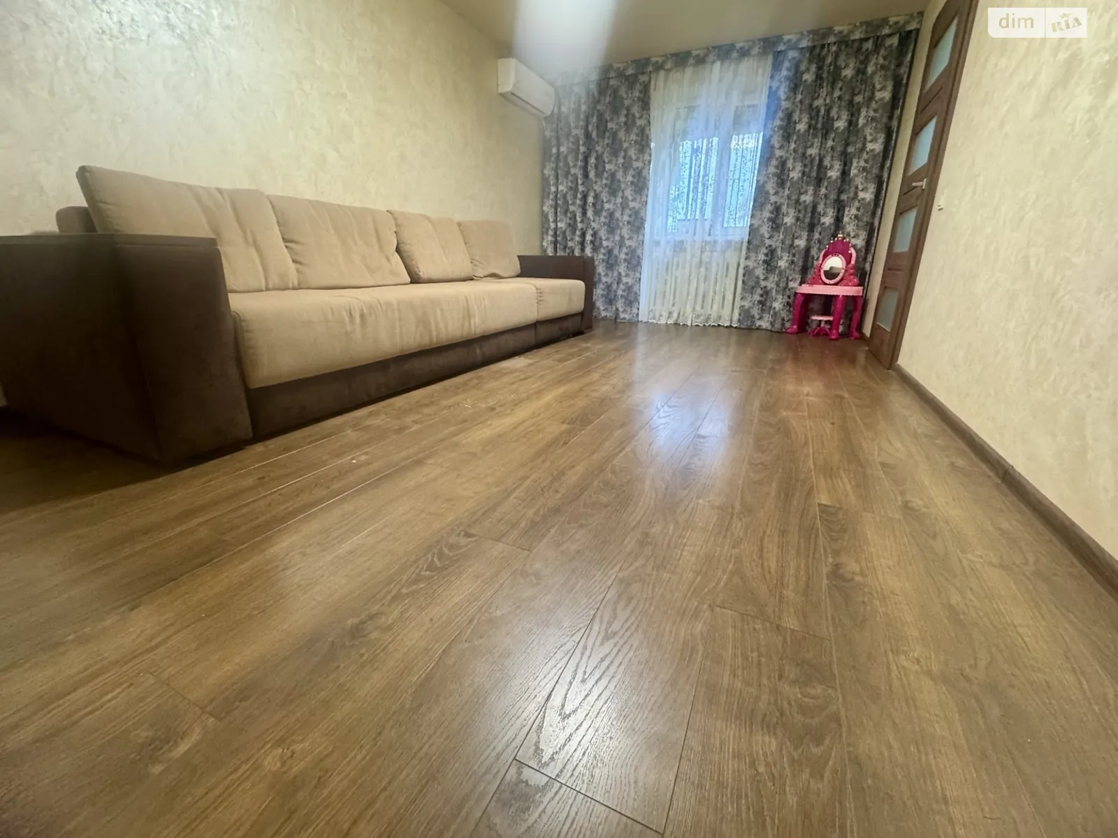 Продается 3-комнатная квартира 55.6 кв. м в Николаеве, просп. Богоявленский - фото 1