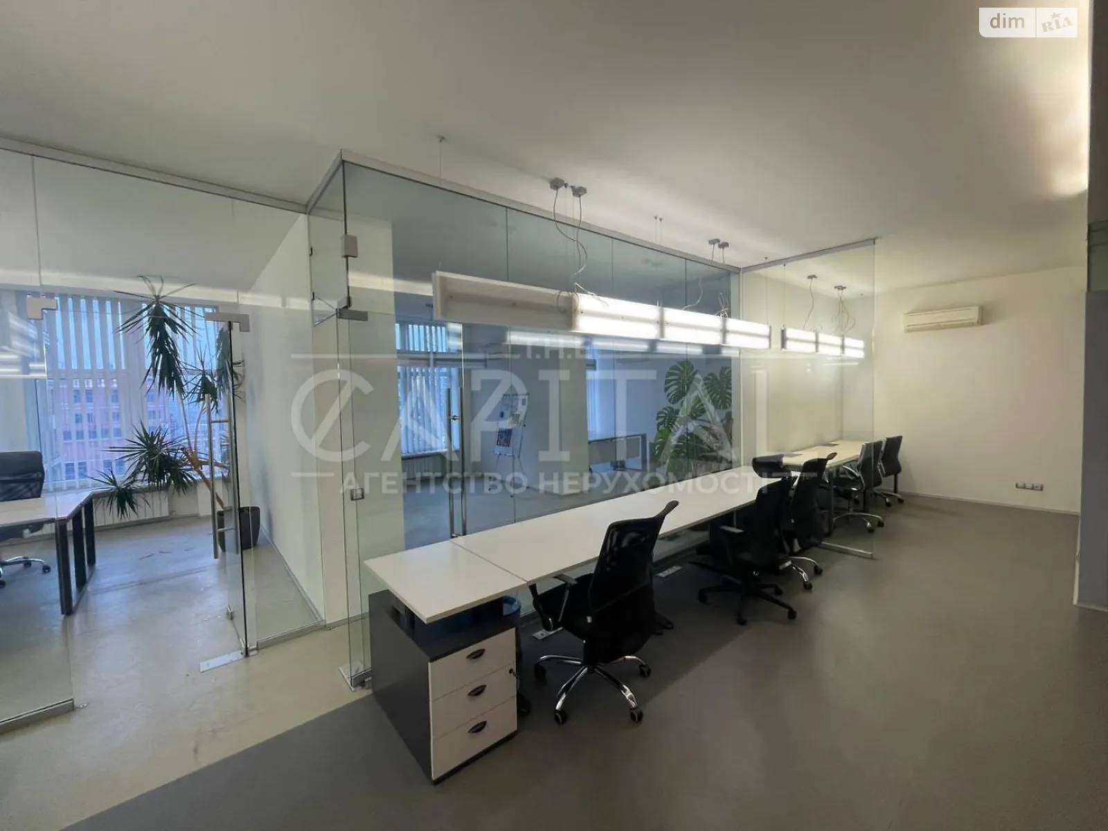 Сдается в аренду офис 119.4 кв. м в бизнес-центре, цена: 1500 $ - фото 1