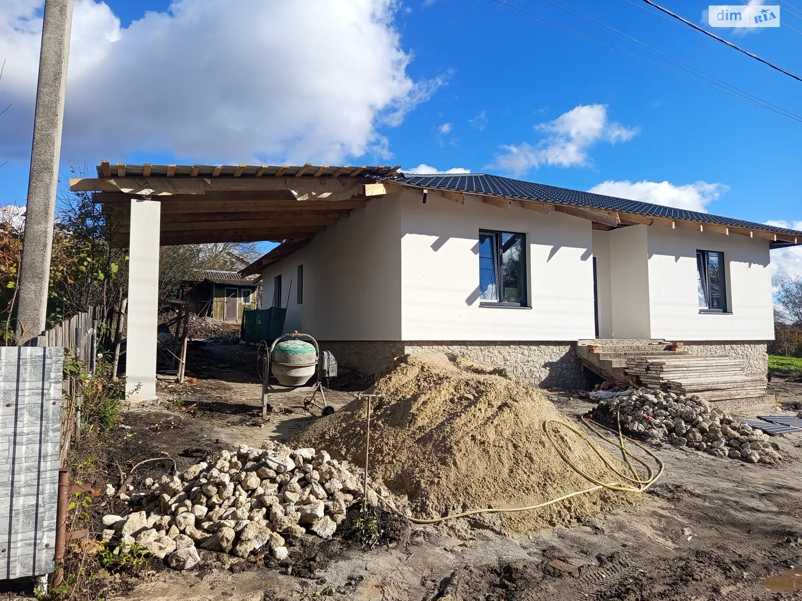 Продается одноэтажный дом 135 кв. м с гаражом, цена: 80000 $ - фото 1