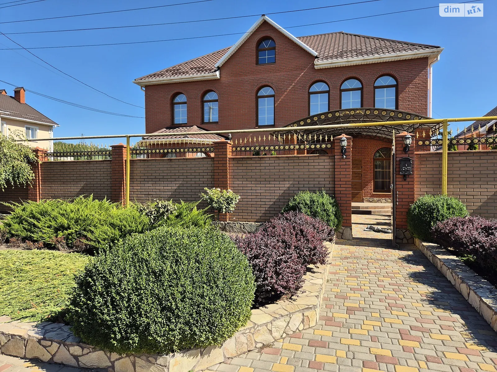 Продается дом на 2 этажа 262.7 кв. м с балконом, цена: 350000 $ - фото 1