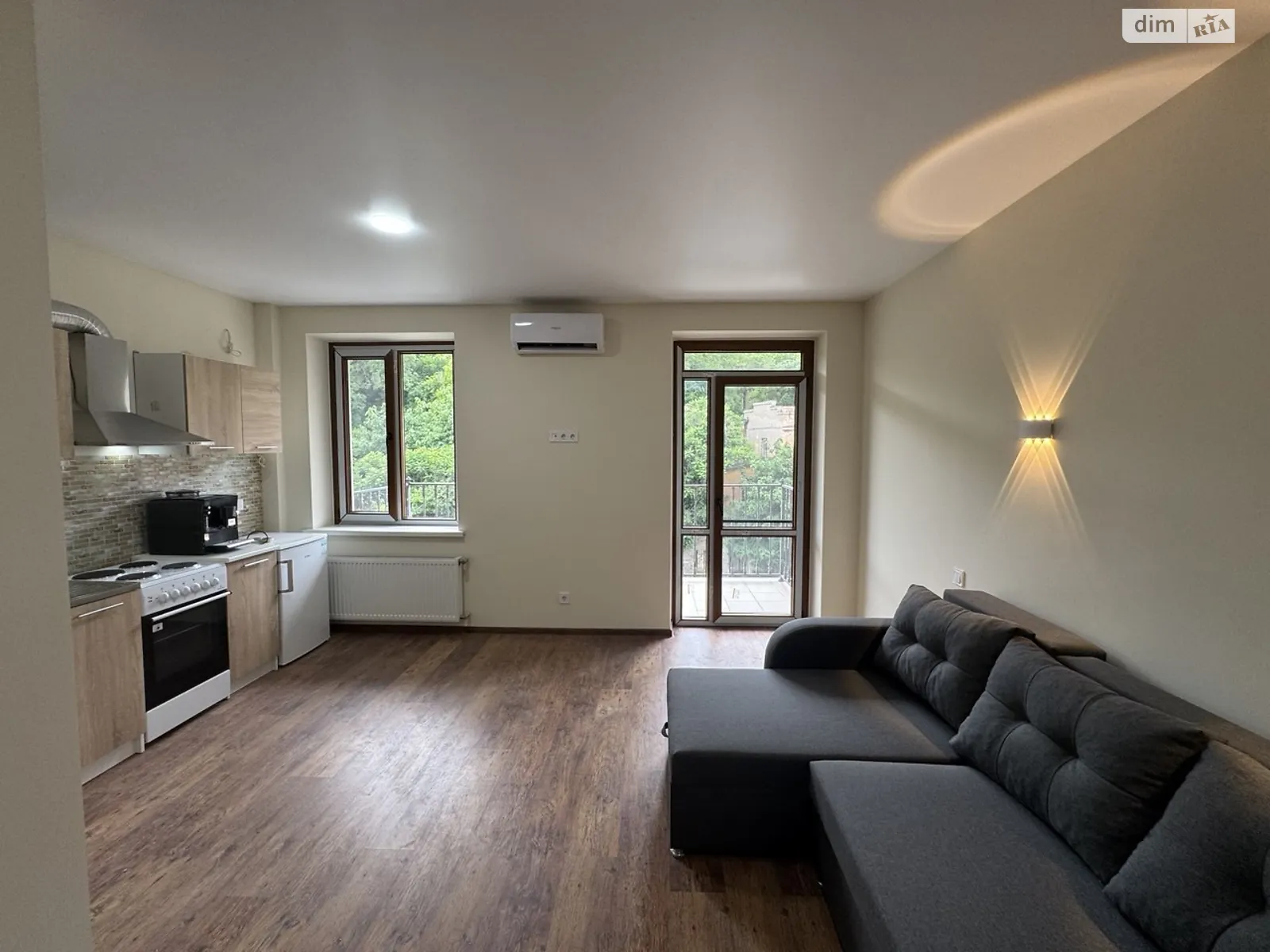 Продается 1-комнатная квартира 25.7 кв. м в Одессе, ул. Приморская, 22 - фото 1