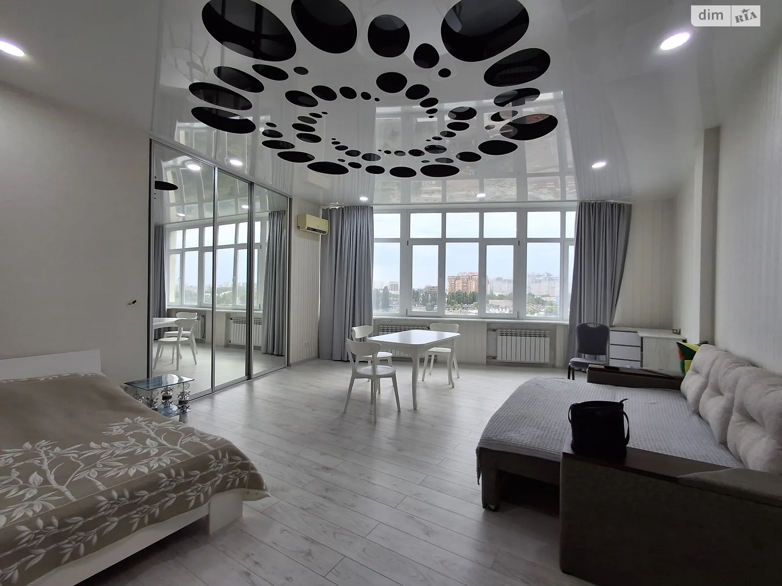 Сдается в аренду 1-комнатная квартира 64 кв. м в Одессе, пер. Удельный, 6 - фото 1