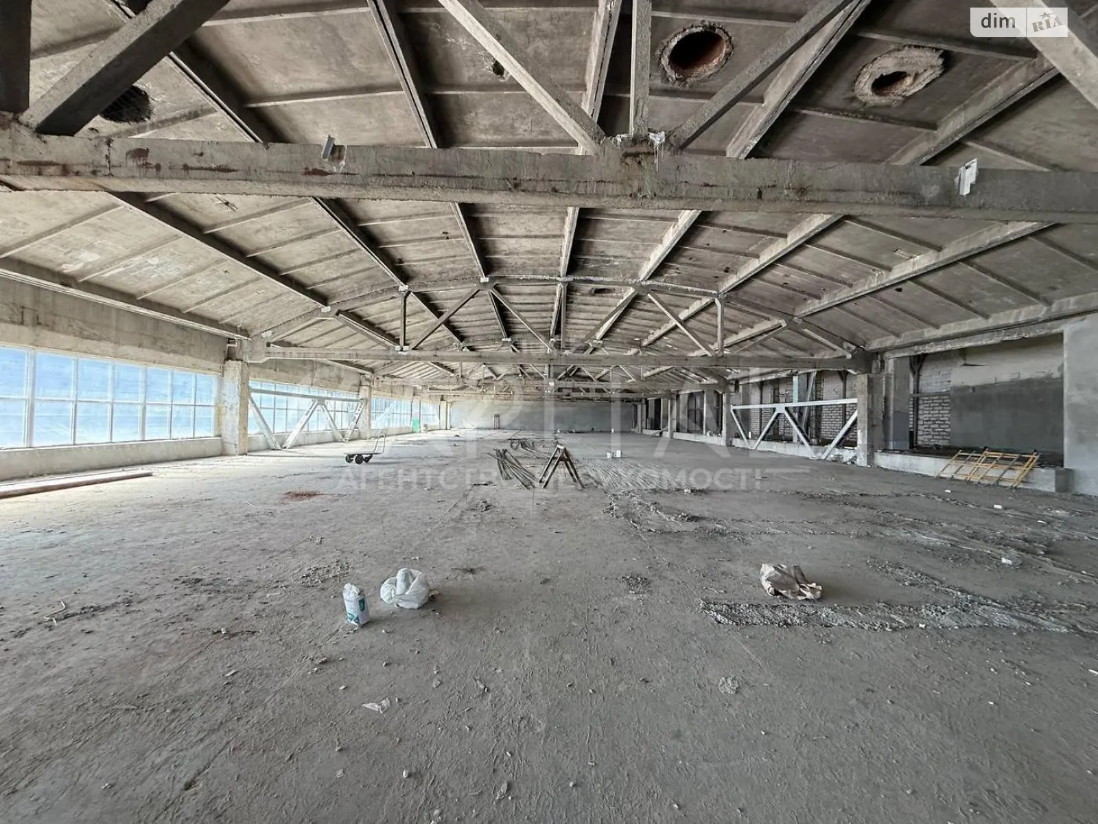 Сдается в аренду помещения свободного назначения 2000 кв. м в 3-этажном здании, цена: 19200 $ - фото 1