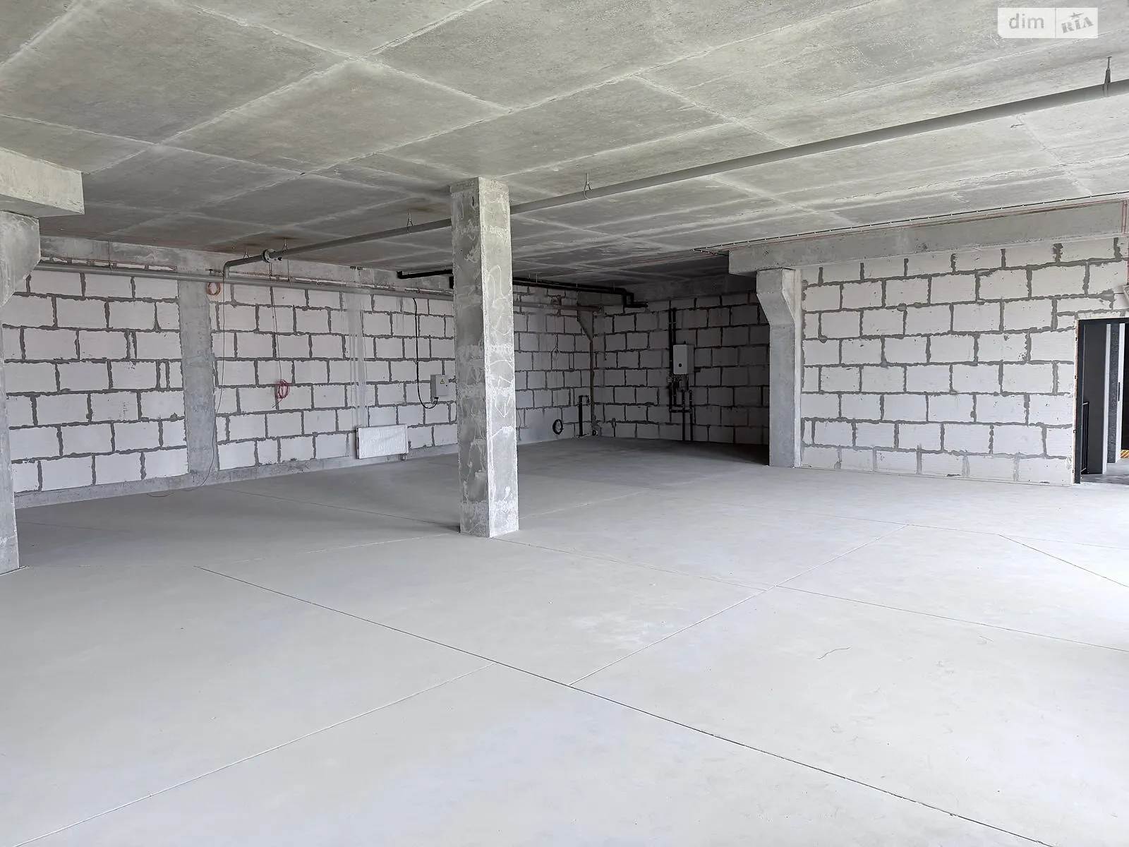 Сдается в аренду объект сферы услуг 150 кв. м в 3-этажном здании, цена: 1950 $ - фото 1