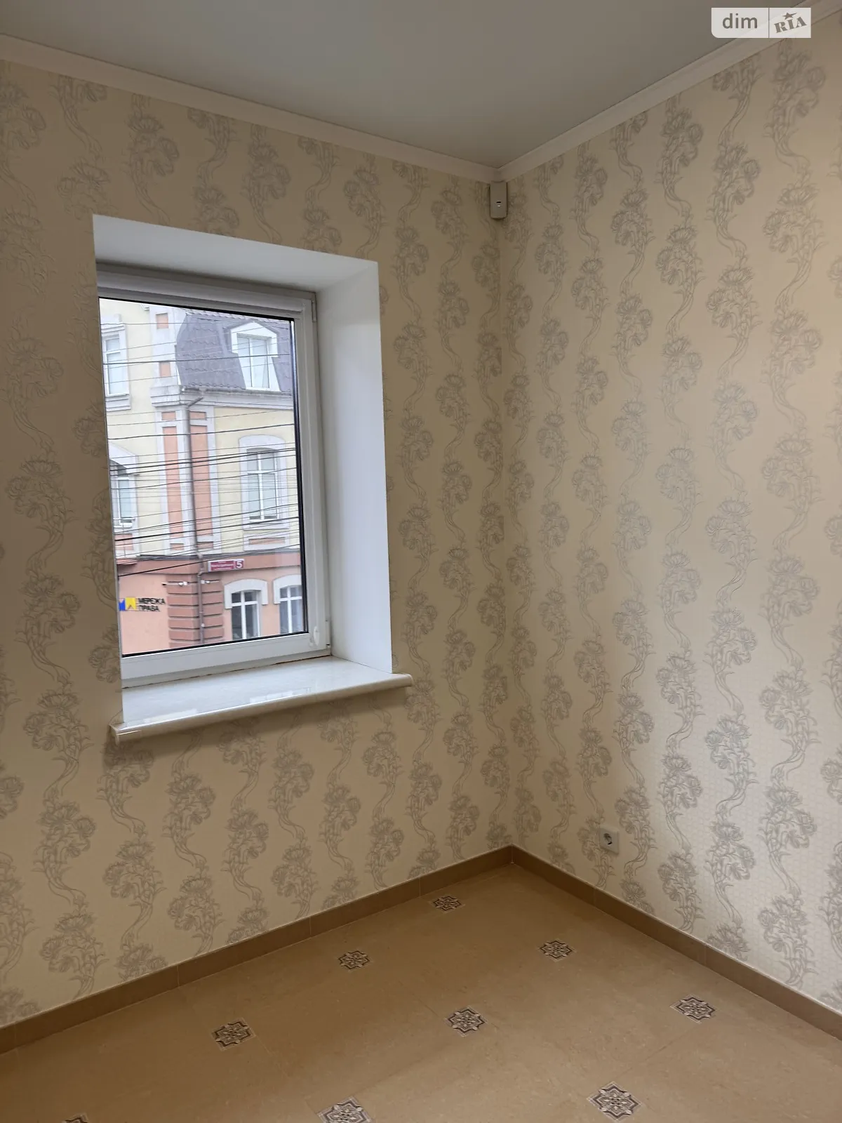 Сдается в аренду офис 35 кв. м в бизнес-центре, цена: 15000 грн - фото 1