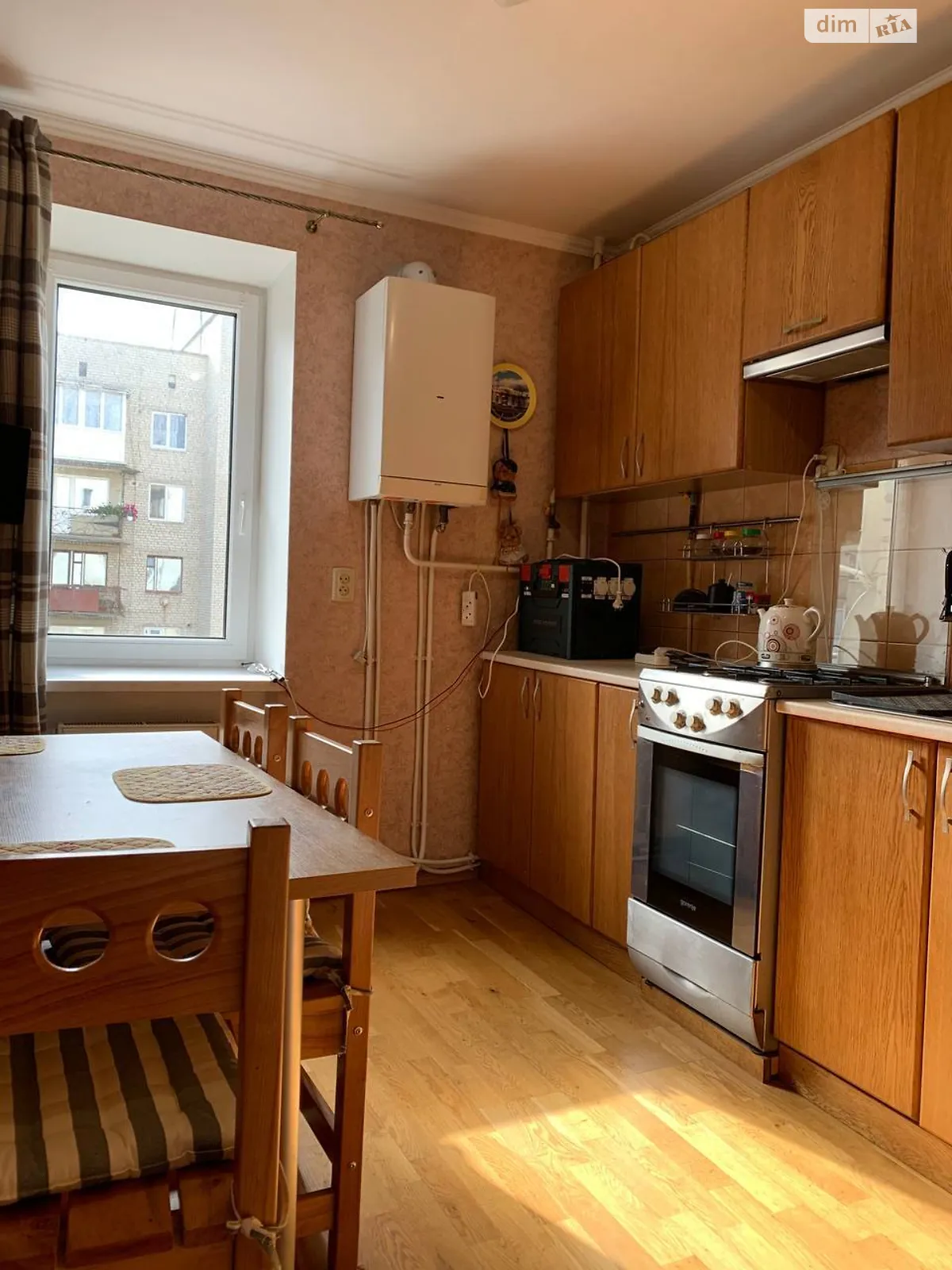 Продается 3-комнатная квартира 61.9 кв. м в Кременце, ул. Защитников Украины(Лётчиков-Освободителей) - фото 1