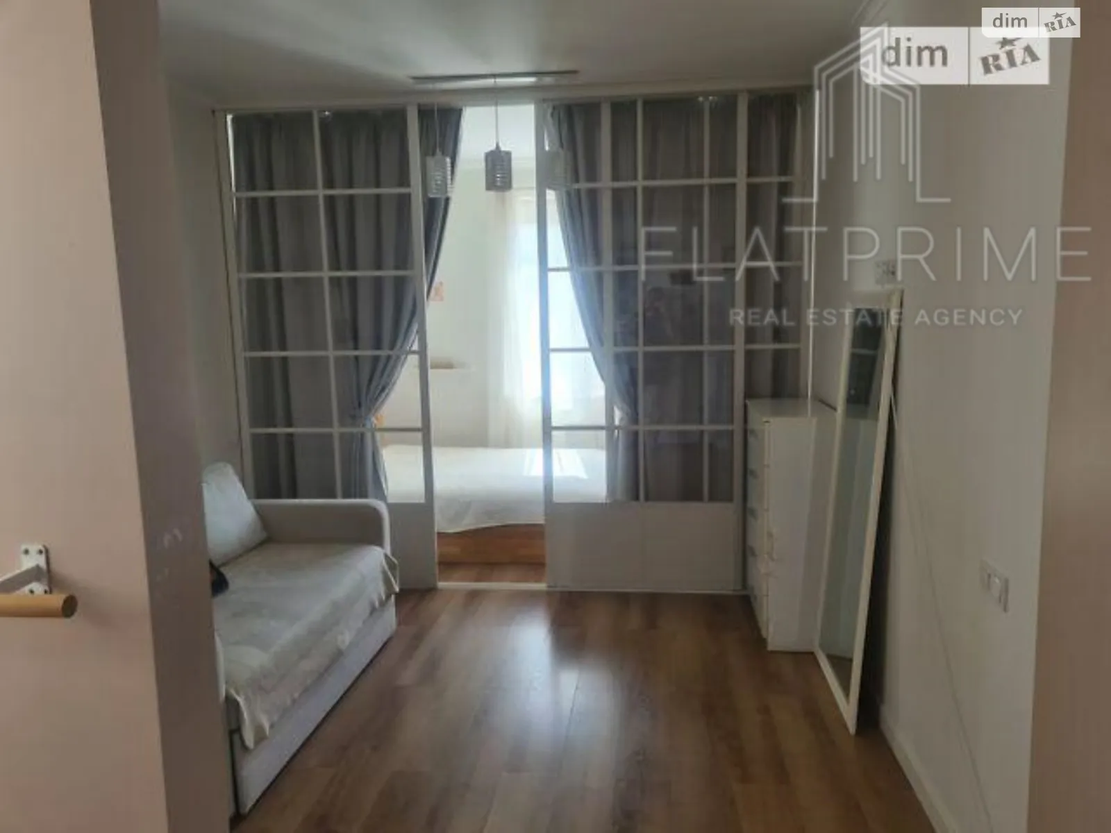 Продается 1-комнатная квартира 41.7 кв. м в Киеве, ул. Юрия Шумского, 3Г - фото 1