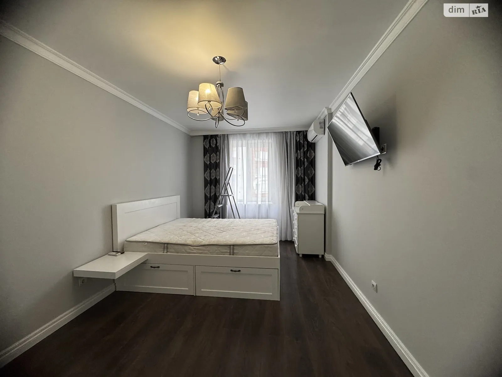 Сдается в аренду 1-комнатная квартира 40 кв. м в, цена: 300 $ - фото 1