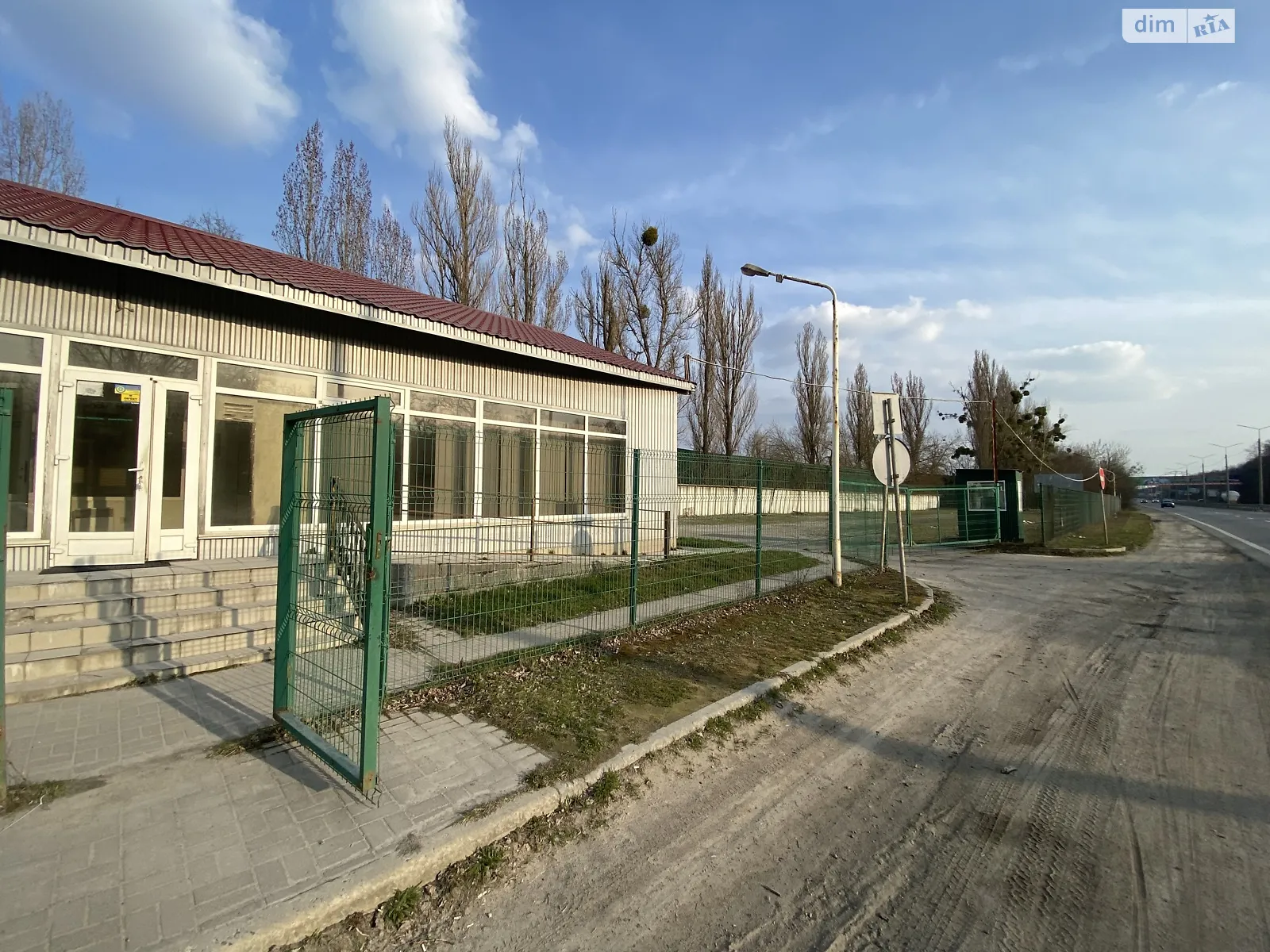 Сдается в аренду объект сферы услуг 140 кв. м в 1-этажном здании, цена: 60000 грн - фото 1