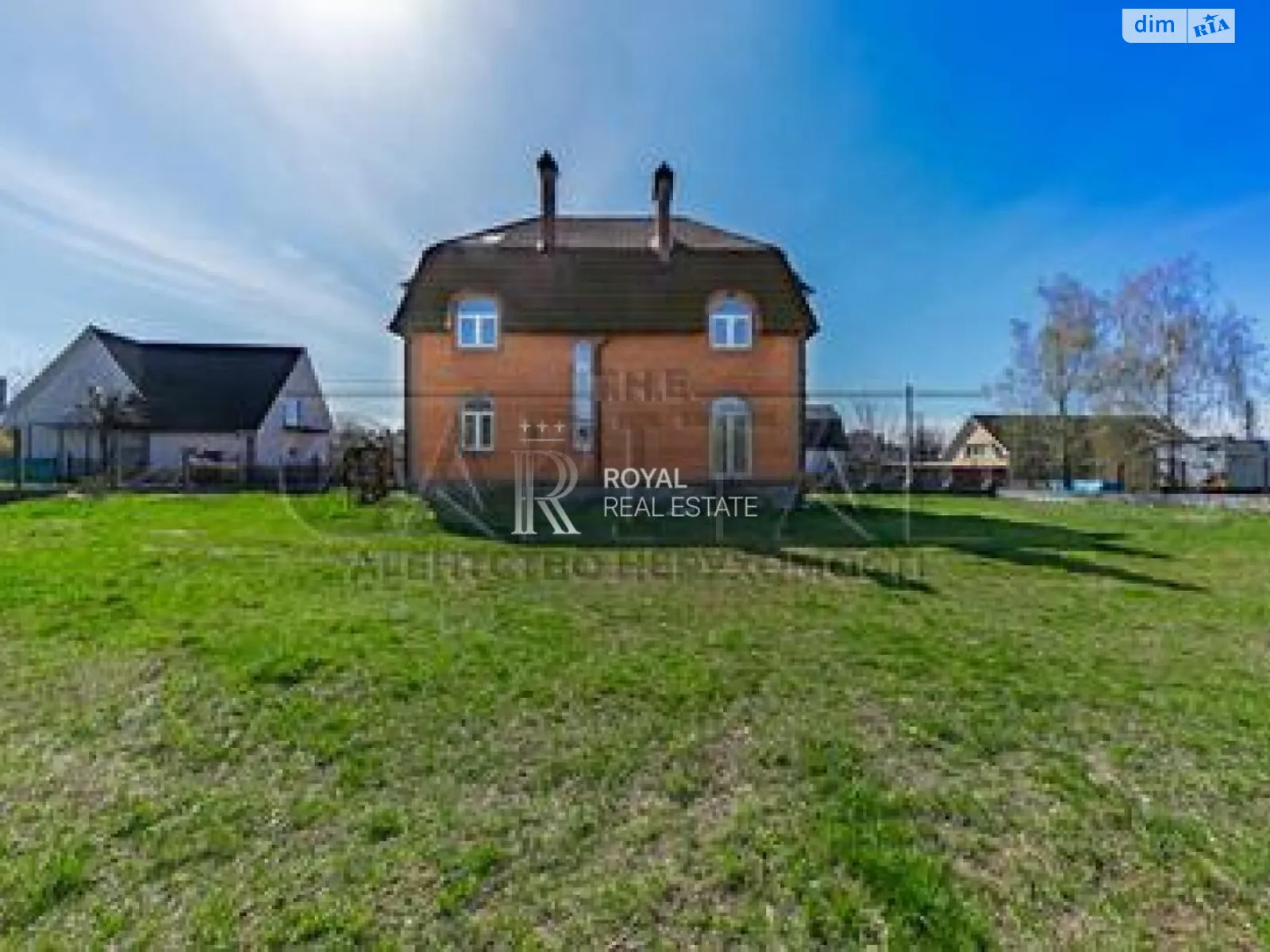 Продается дом на 3 этажа 286 кв. м с камином, цена: 165000 $ - фото 1