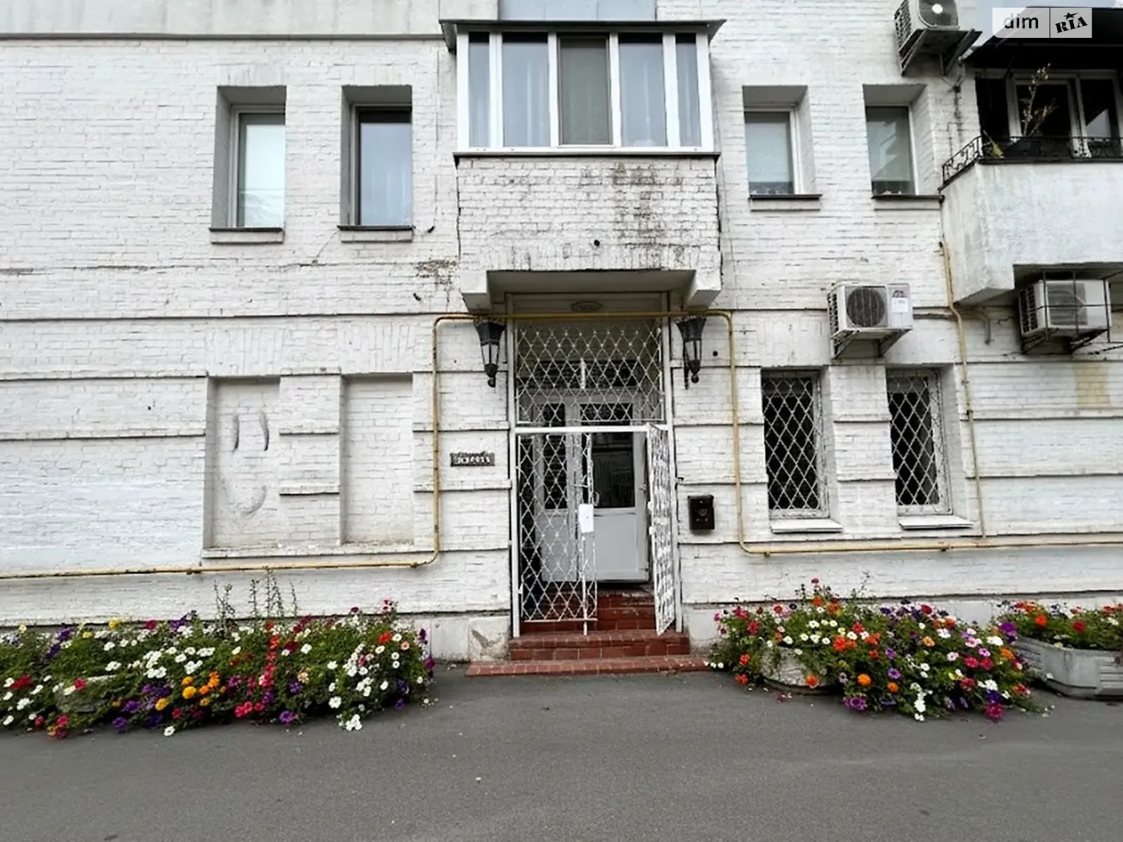 Продается офис 90 кв. м в бизнес-центре, цена: 168000 $ - фото 1