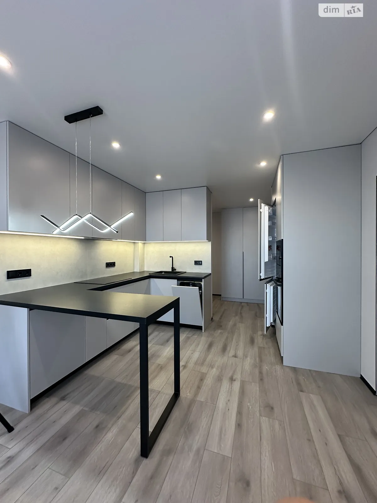 Продается 1-комнатная квартира 52 кв. м в Киеве, ул. Михаила Максимовича, 32А - фото 1