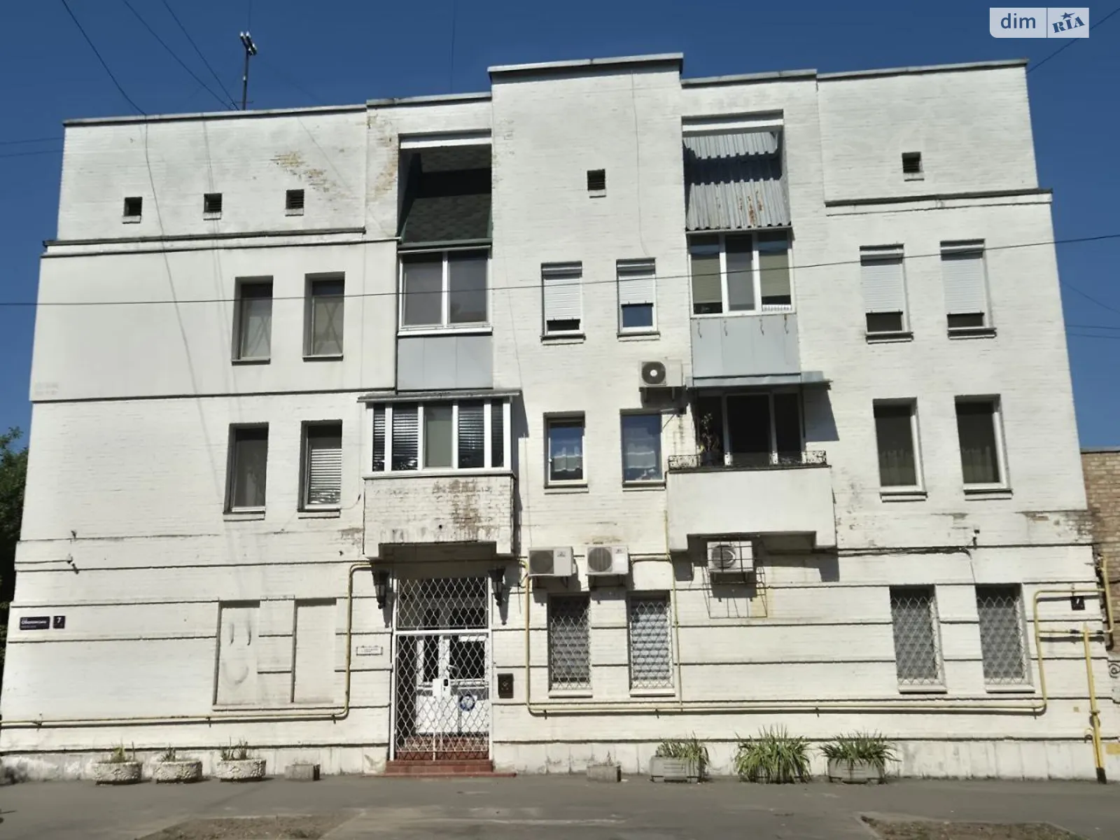 Продается офис 90 кв. м в бизнес-центре, цена: 168000 $ - фото 1