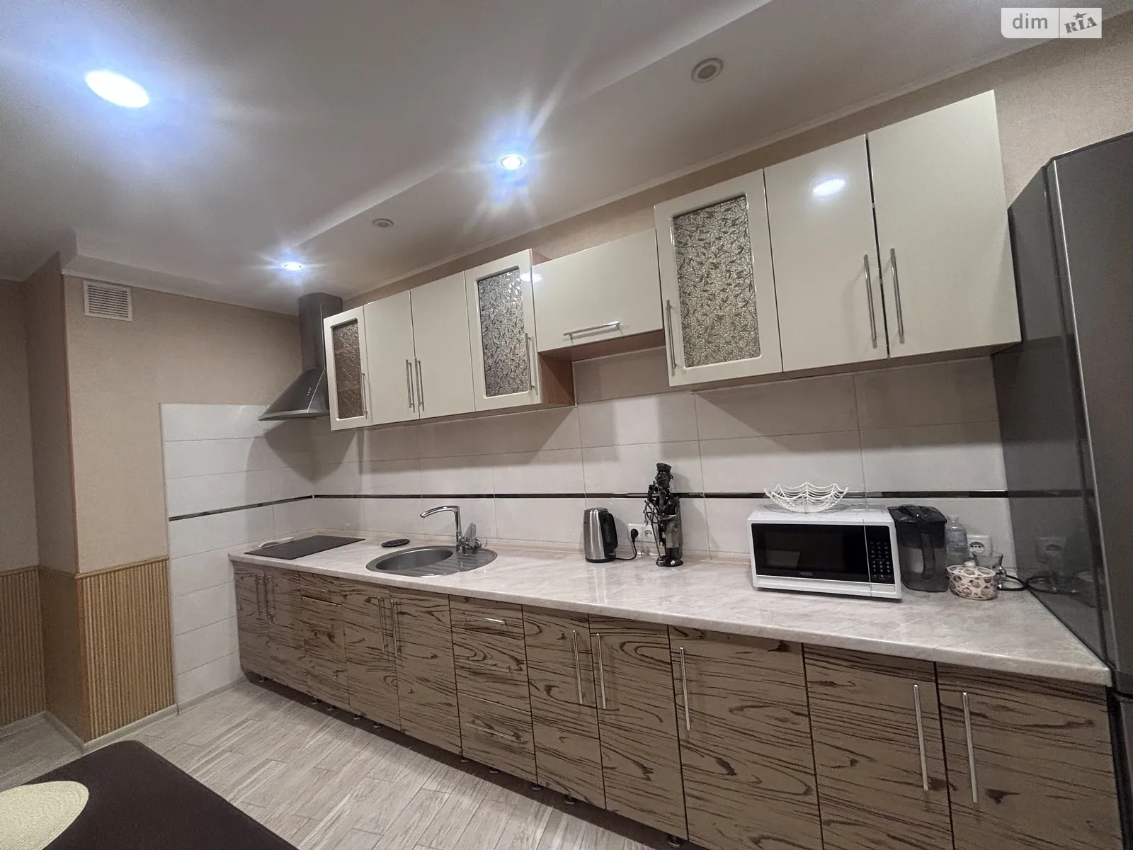 Продается 2-комнатная квартира 53 кв. м в Одессе, ул. Березовая, 2/1 - фото 1