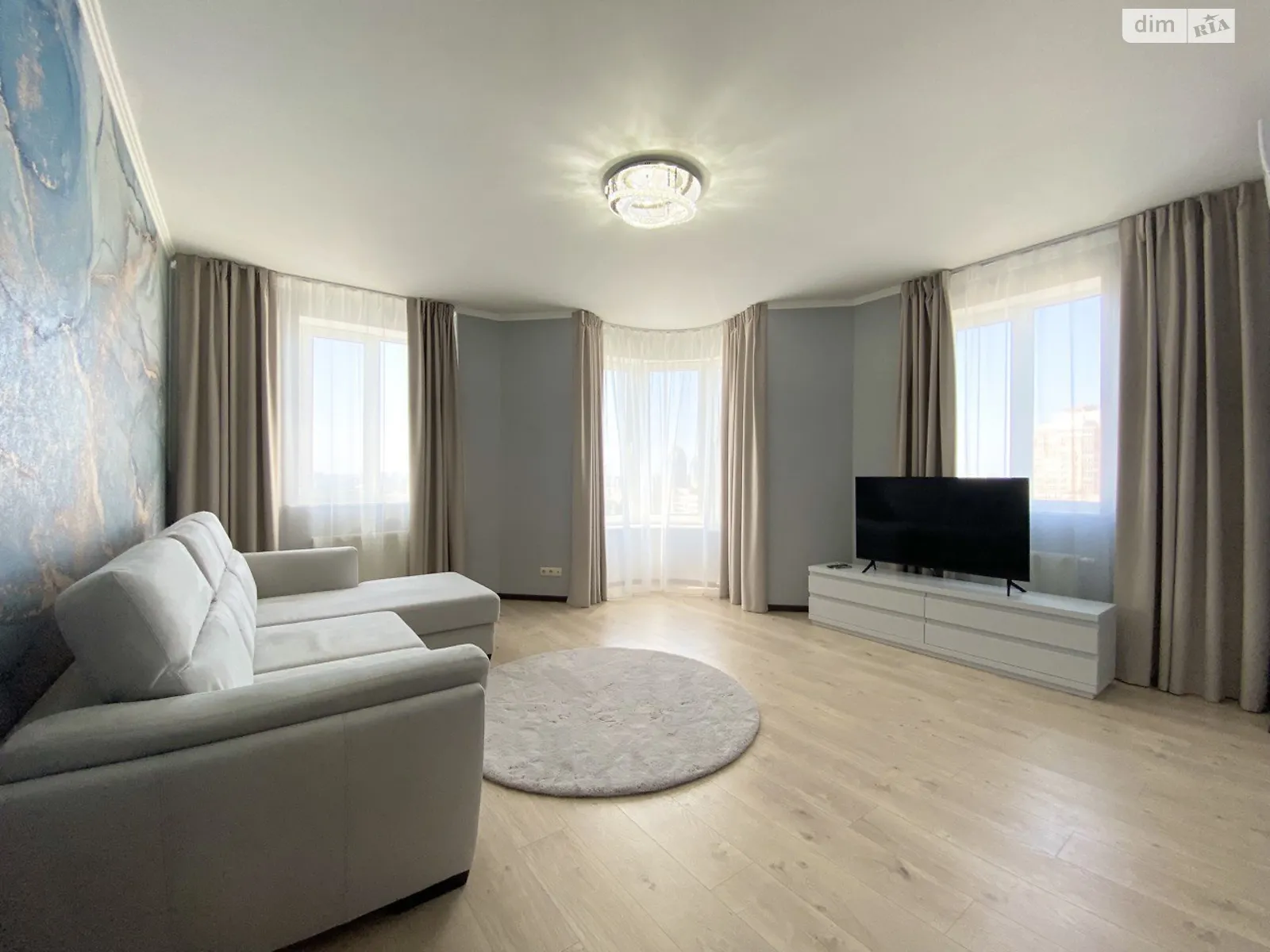 Продается 3-комнатная квартира 92 кв. м в Киеве, просп. Академика Палладина, 18/30 - фото 1